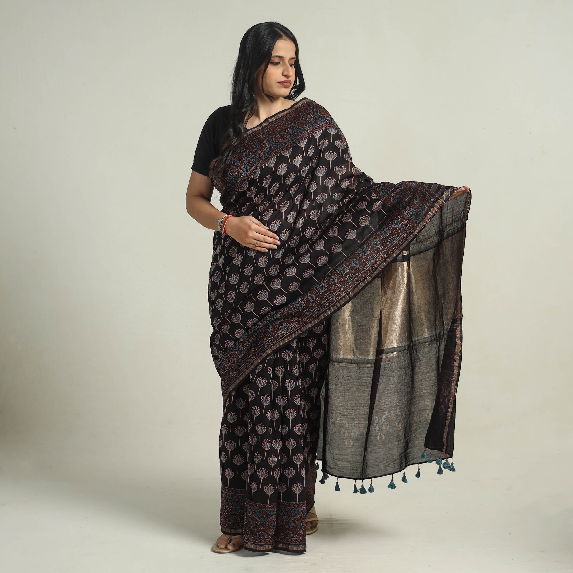 AJRAKH BY JABBAR KHATRI Black - Chanderi Silk Block Printed Ajrakh Saree 05 - view 2