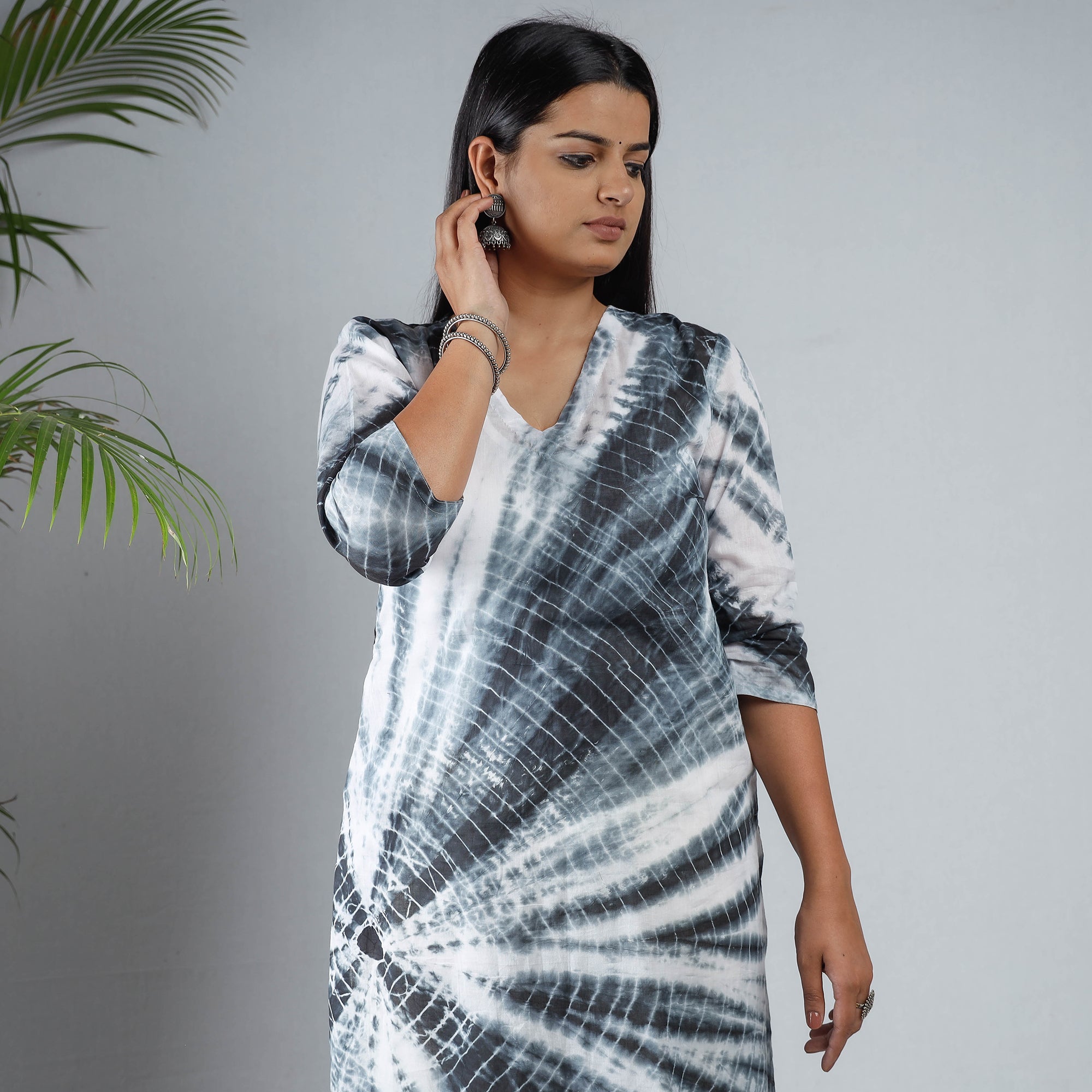 ITOKRI CASUALS Black & White - Shibori Tie-Dye Mul Cotton Long Kurta