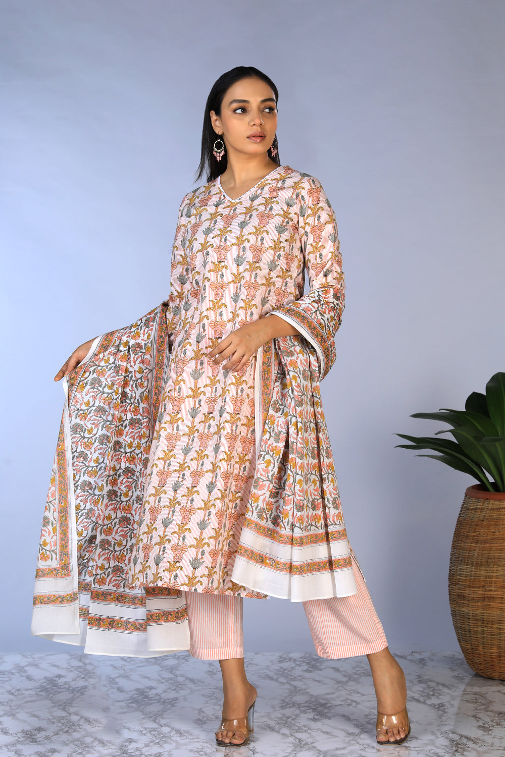 Kalanjali Ethnics Handblock printed kurti ,pants and dupatta set