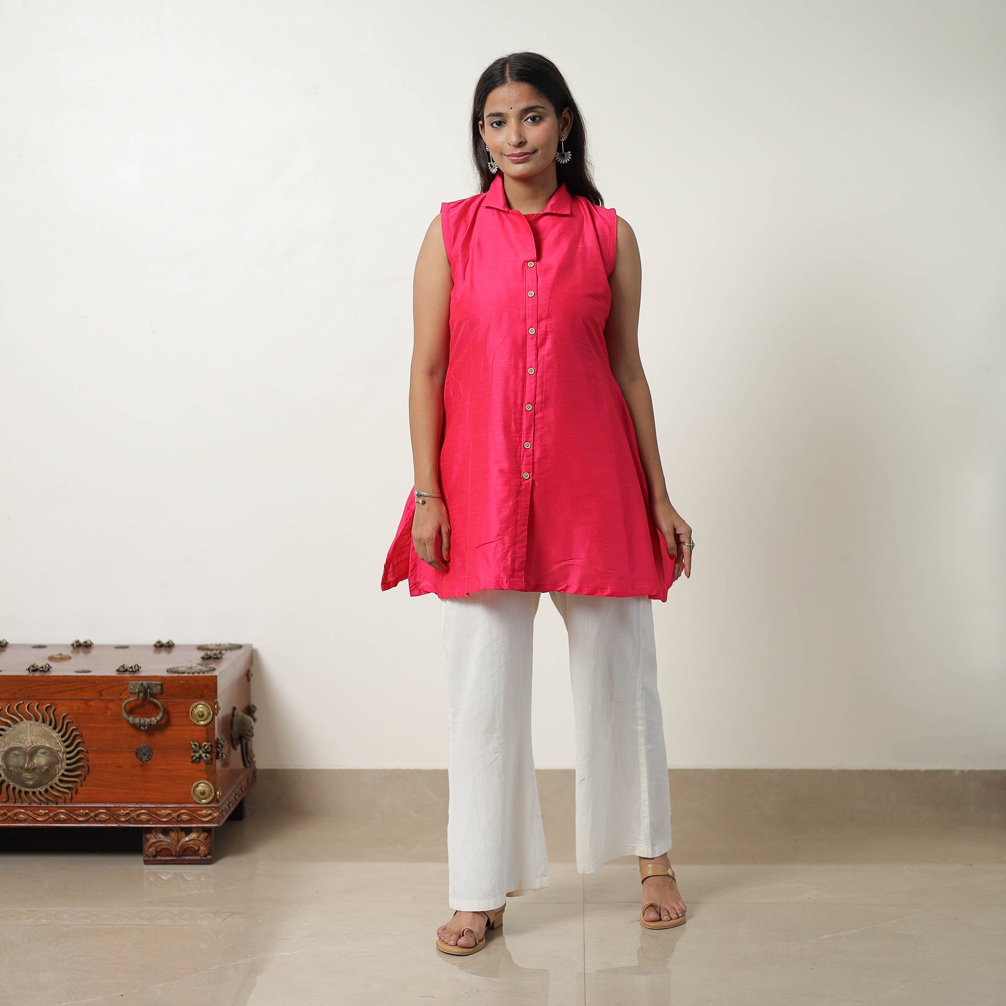 ITOKRI CASUALS Aahana Pink Slub Silk Short Plain Kurta - view 2