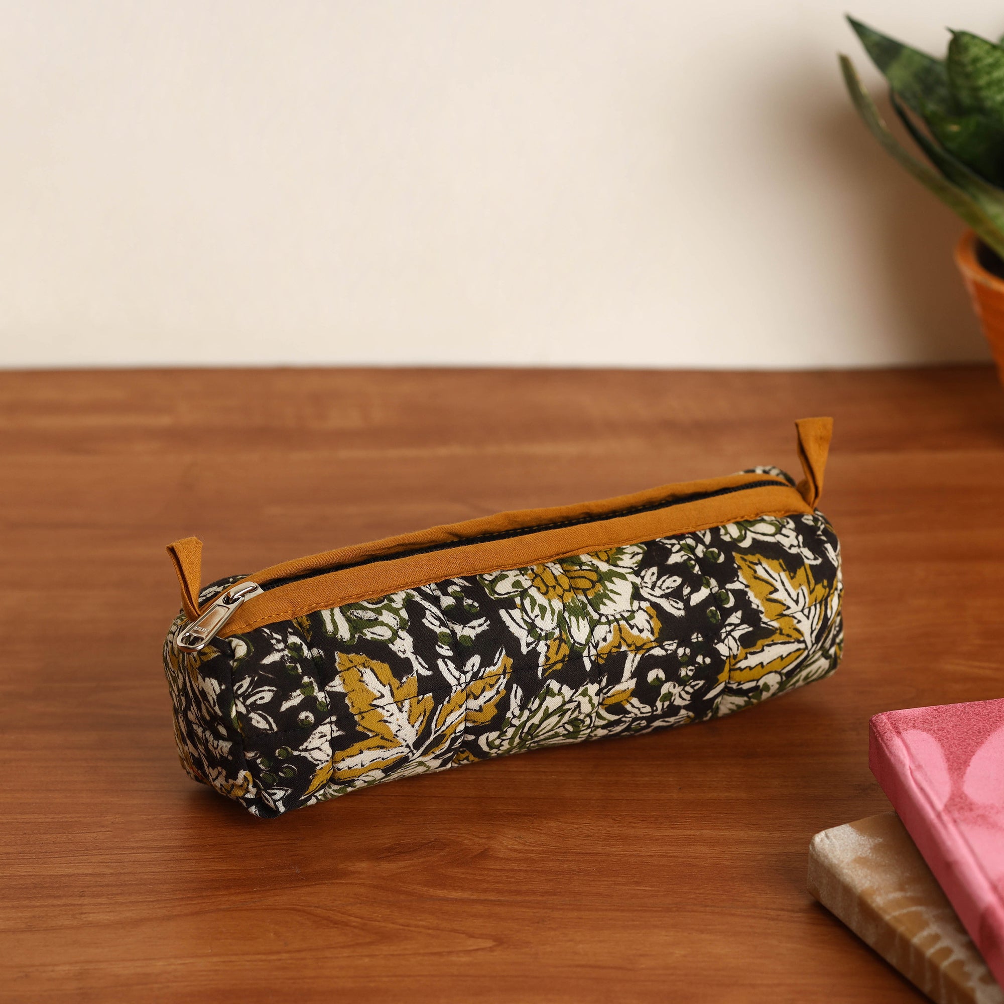 NOORI BAZAR Black - Handmade Quilted Cotton Pencil Pouch 02