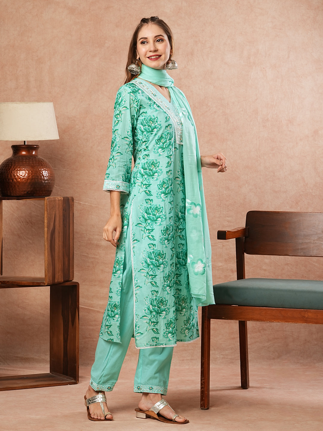 Fashor Floral Printed Zari Embroidered Kurta with Pants & Hand Painted Dupatta - Sea Green - view 5
