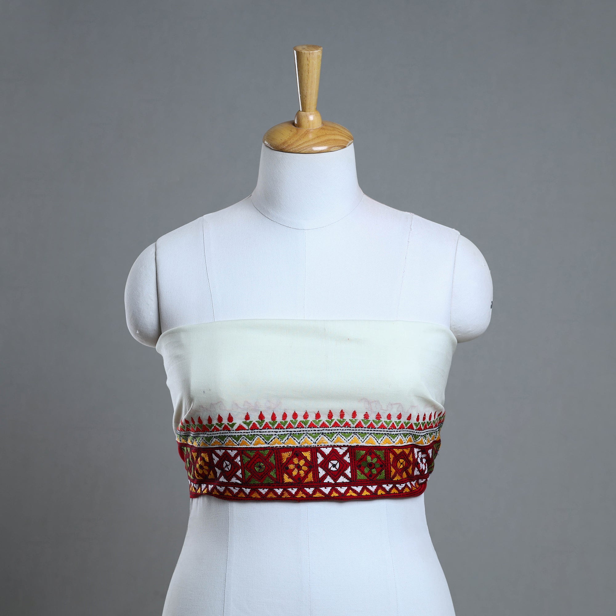 KHUSHBASH - HAPPY LOOM OF EAST Bengal Kantha Embroidery Cotton Blouse Piece 18