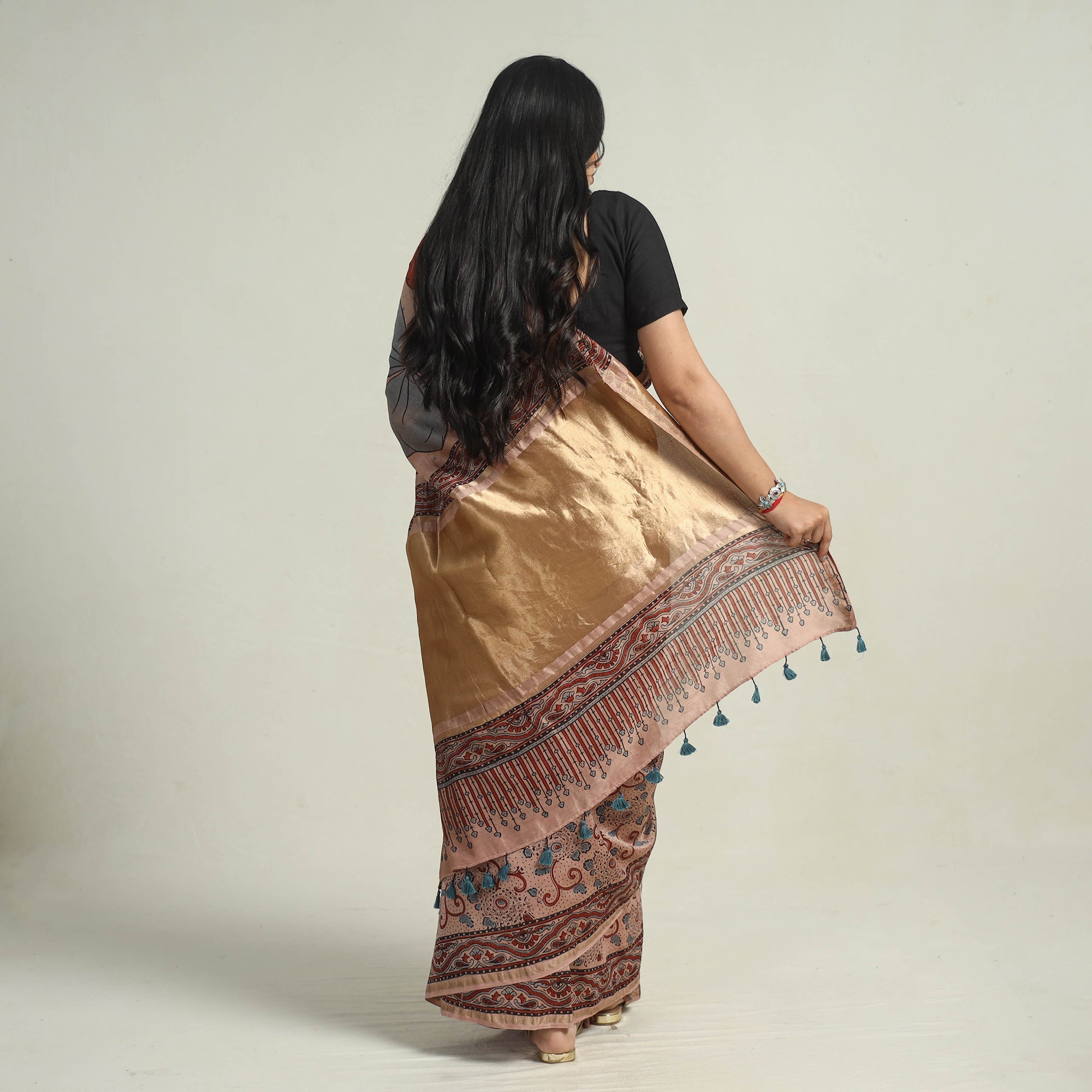 AJRAKH BY JABBAR KHATRI Brown - Chanderi Silk Block Printed Ajrakh Saree 07 - view 5