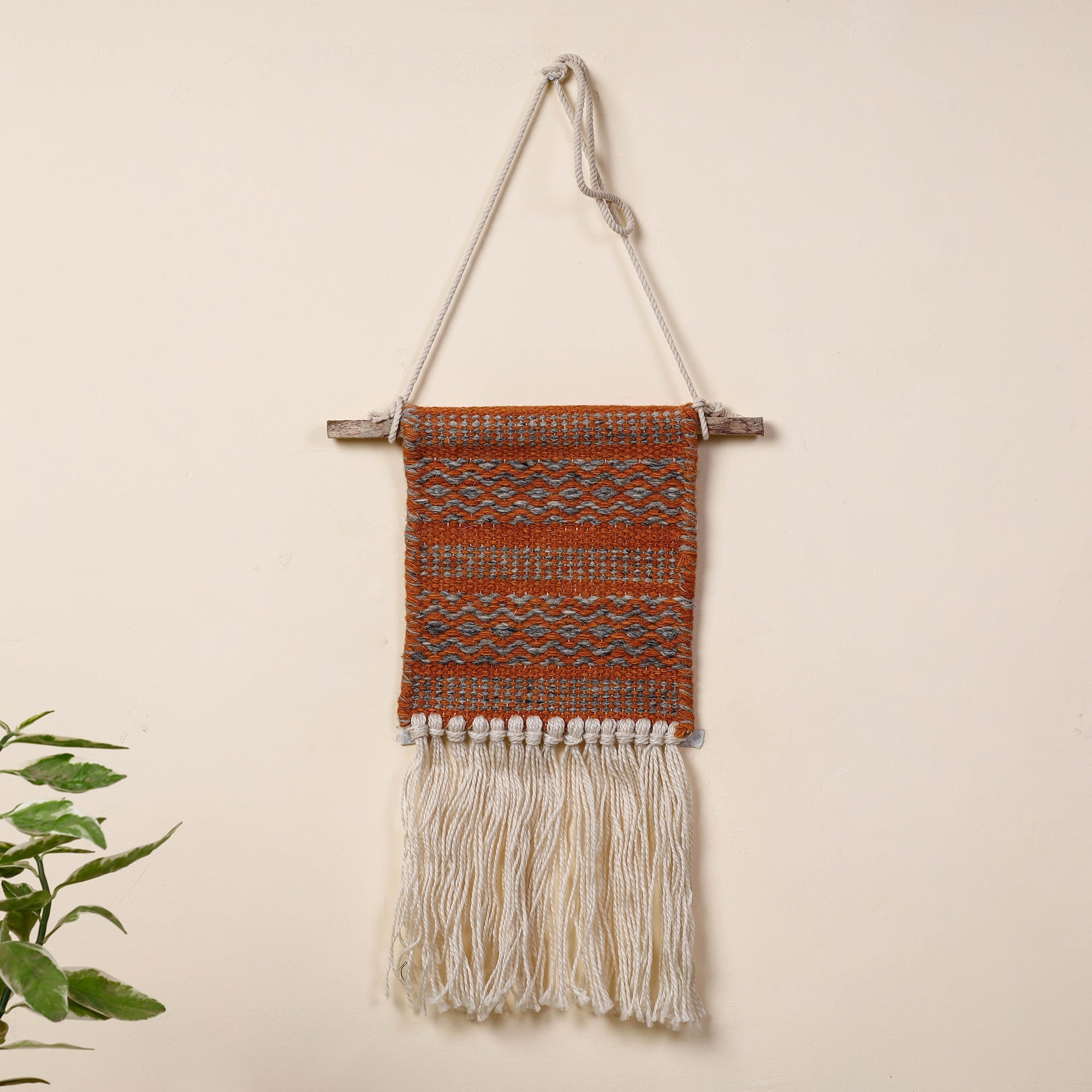 ITOKRI CRAFTS INITIATIVE Bhadohi Handwoven Wool Geometric Fringed Wall Hanging