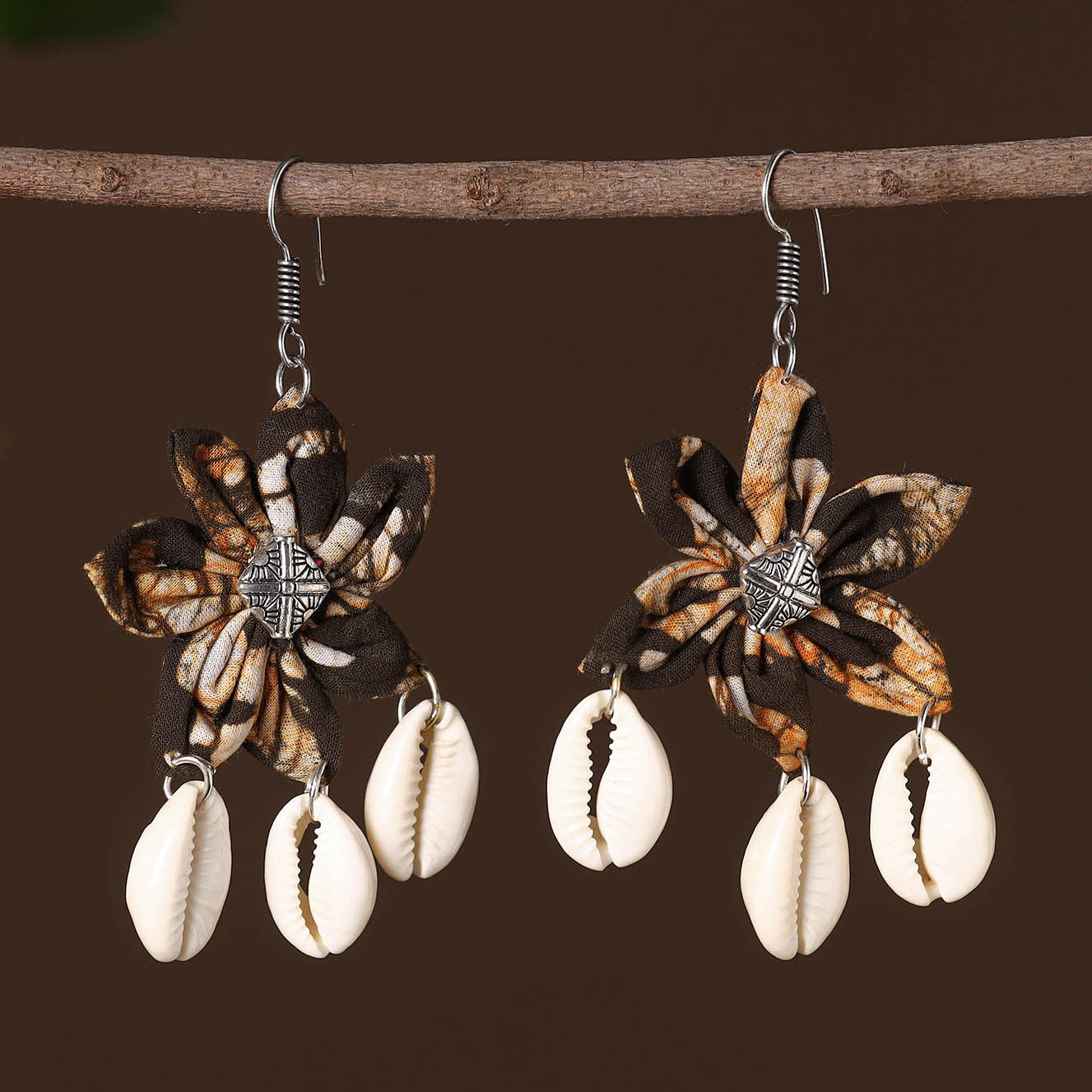 JALPARI Sabiha Fabart Phool Kali Shell Earrings - view 2