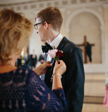 fiftyflowers.com Beautiful Cranberry and Blush Wedding - view 3