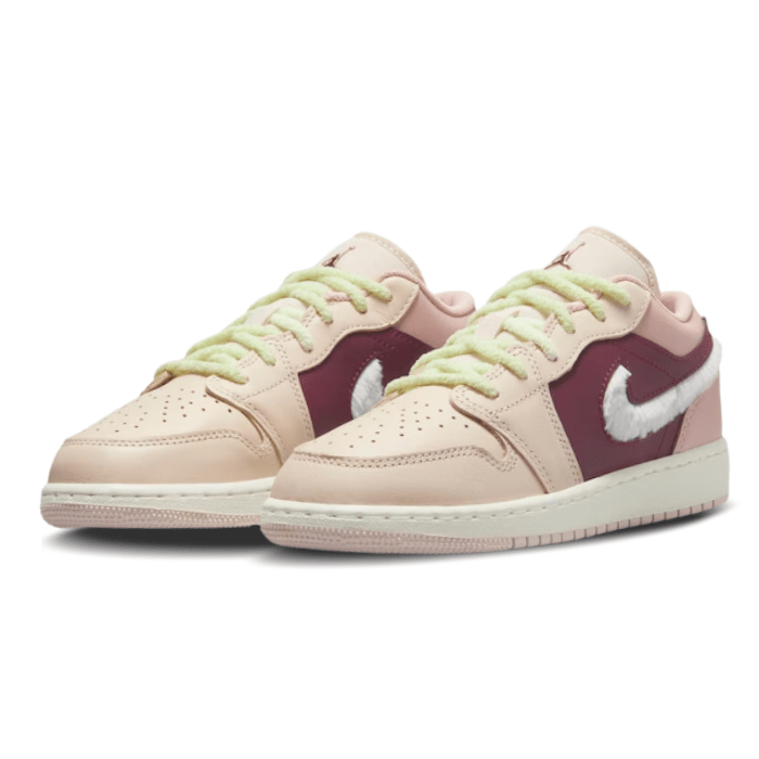 HYPE ELIXIR Jordan 1 Low SE Fur Swoosh (GS) - view 2