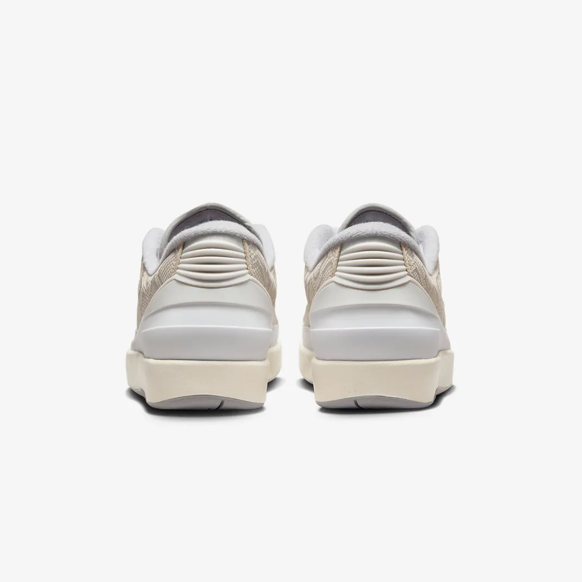 Jordan | AIR JORDAN 2 RETRO LOW { WHITE/CEMENT GREY-SANDDRIFT-NEUTRAL GREY - view 2