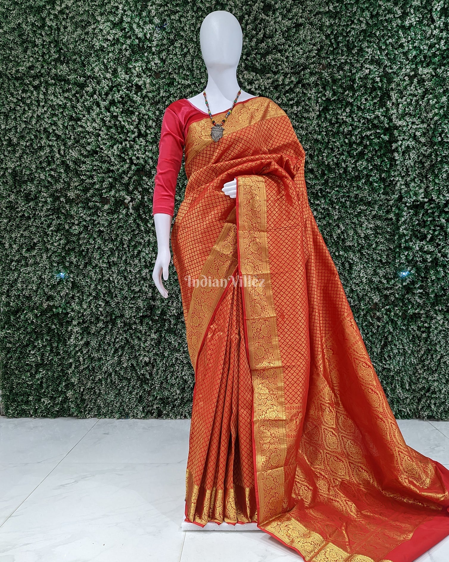 IndianVillèz Red Pure Kanjivaram Silk Saree – Women's