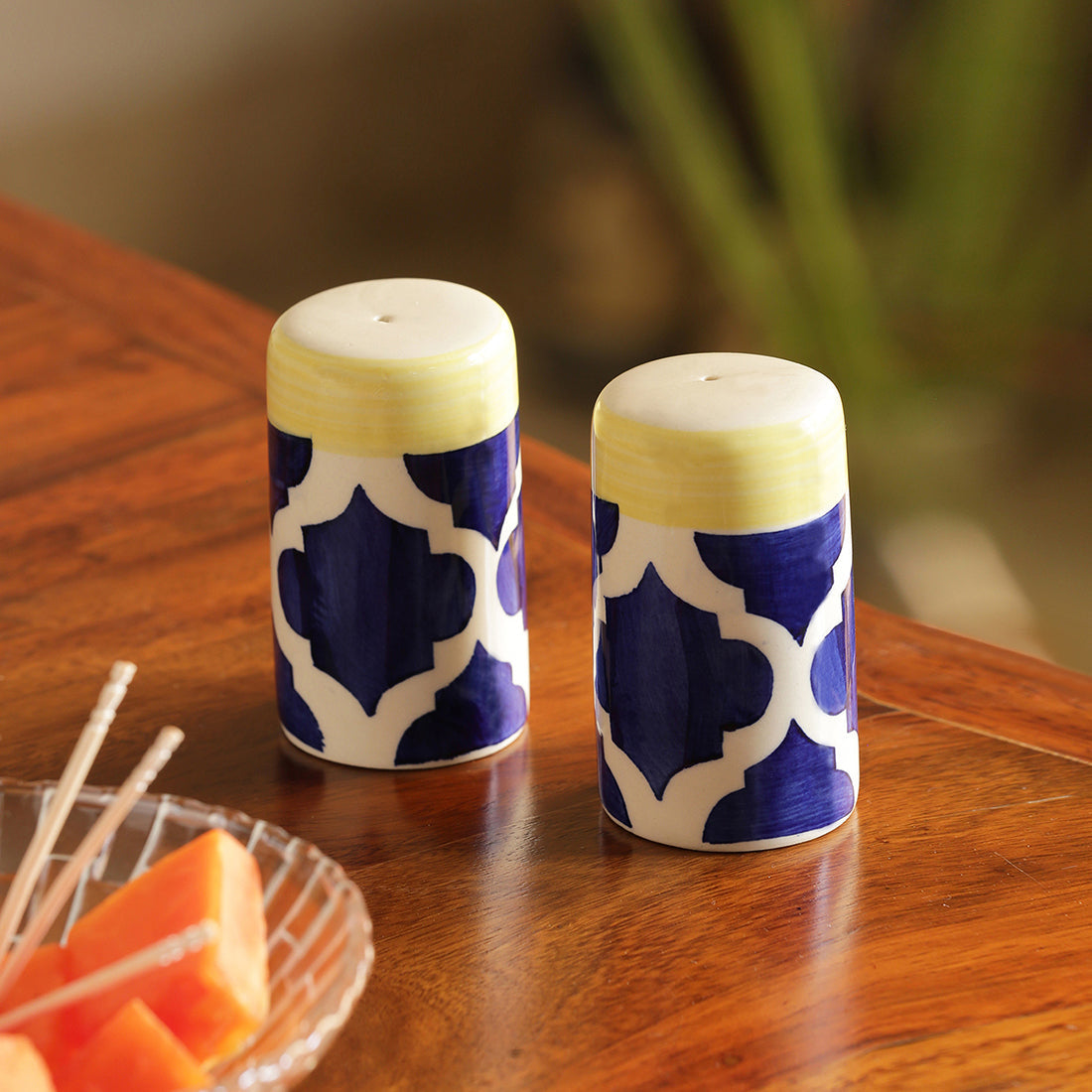 EXCLUSIVELANE 'Shakers’ Patterns' Handpainted Salt & Pepper Shaker Set In Ceramic