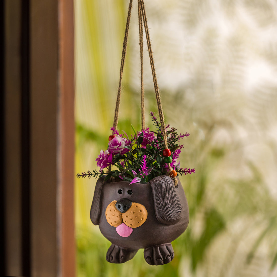 Handmade handpainted terracotta – EXCLUSIVELANE 'Swinging Dog' Handmade & Handpainted Terracotta Hanging Planter Pot (5.5 Inch)