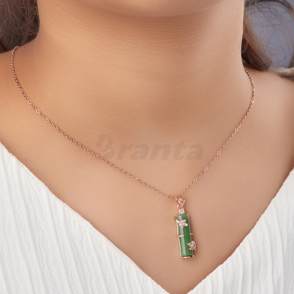 Branta Bamboo Flower Pendant Necklace