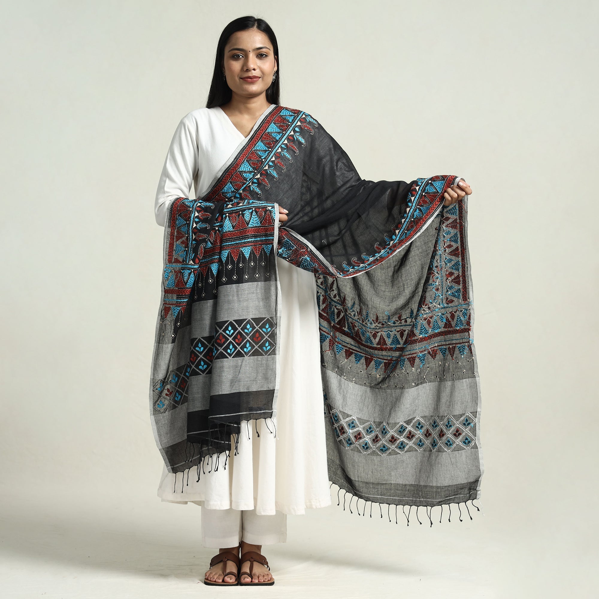 KHUSHBASH - HAPPY LOOM OF EAST Black - Bolpur Kantha Embroidery Cotton Handloom Dupatta with Tassels - view 2