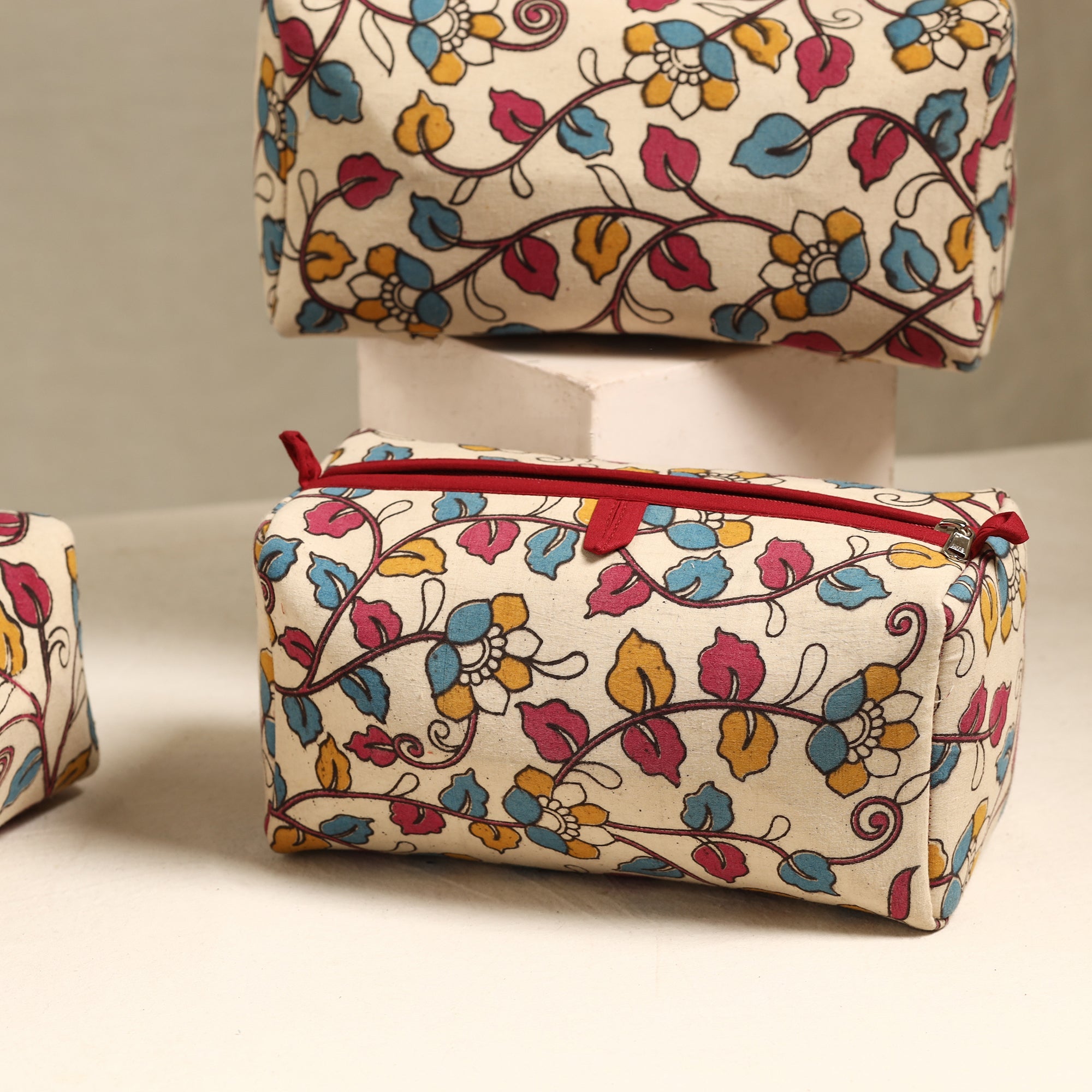 ITOKRI CRAFTS INITIATIVE Beige - Handmade Cotton Toiletry Bags (Set of 3) 119 - view 2