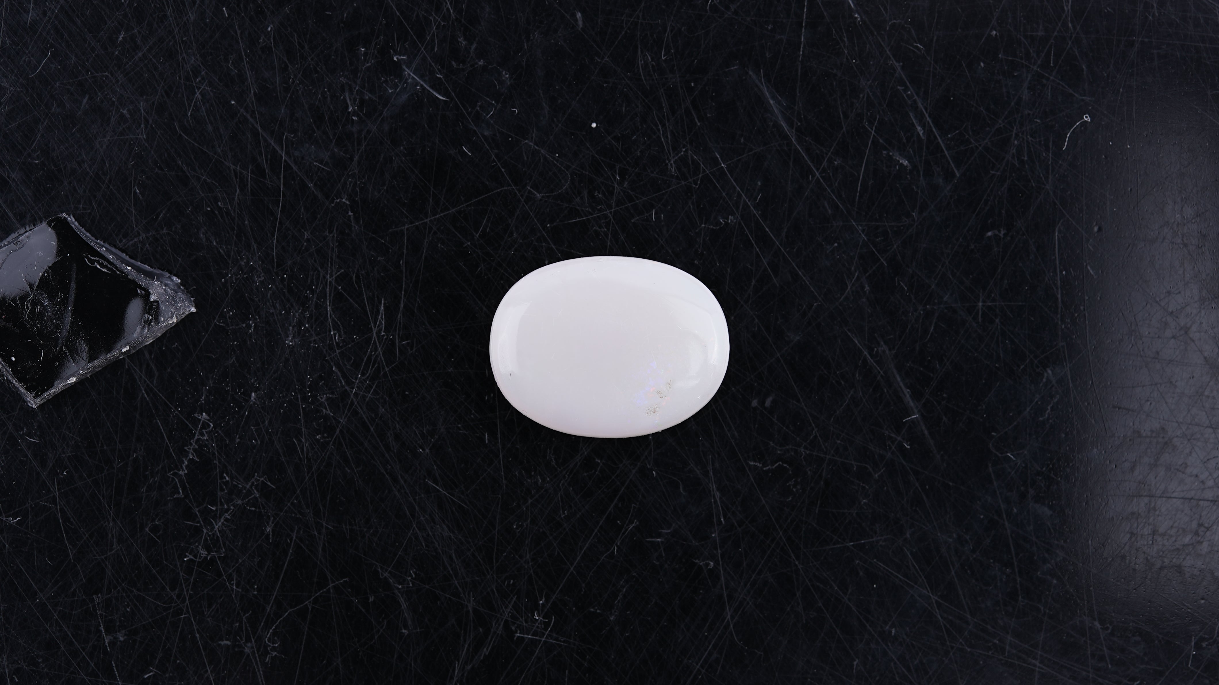 Gemsmantra Opal with Fire - 4.22 Carats (4.642 Ratti) - view 3