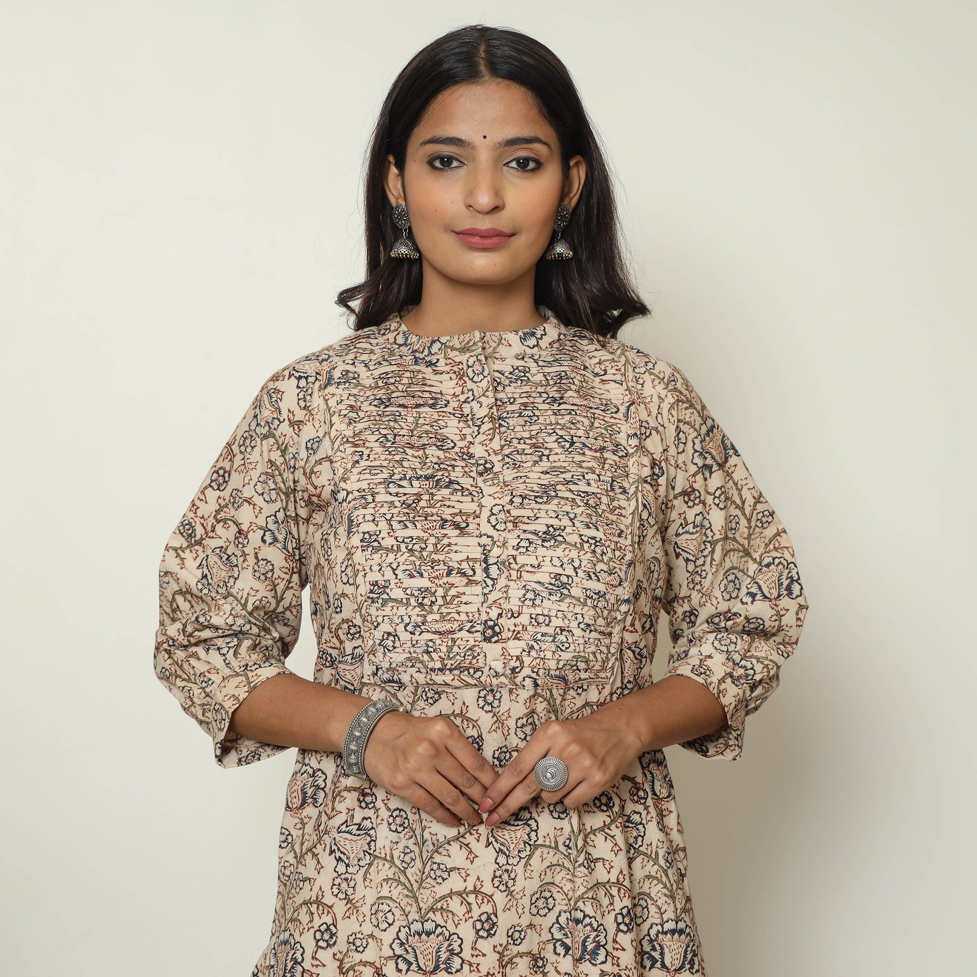 ITOKRI CASUALS Beige - Pedana Kalamkari Hand Block Printed Cotton Pintuck Straight Kurta 08