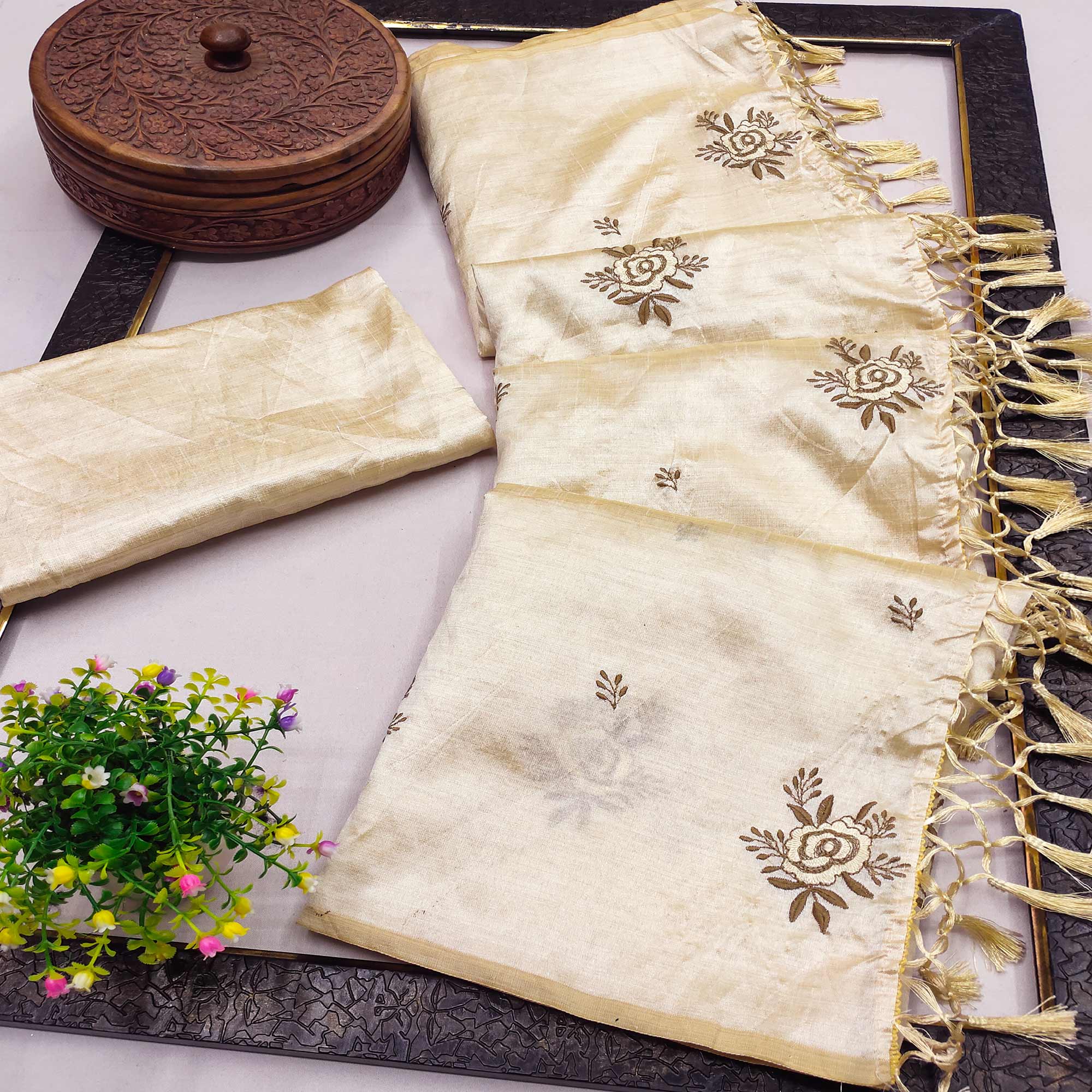 Peachmode Cream Floral Embroidered Silk Saree