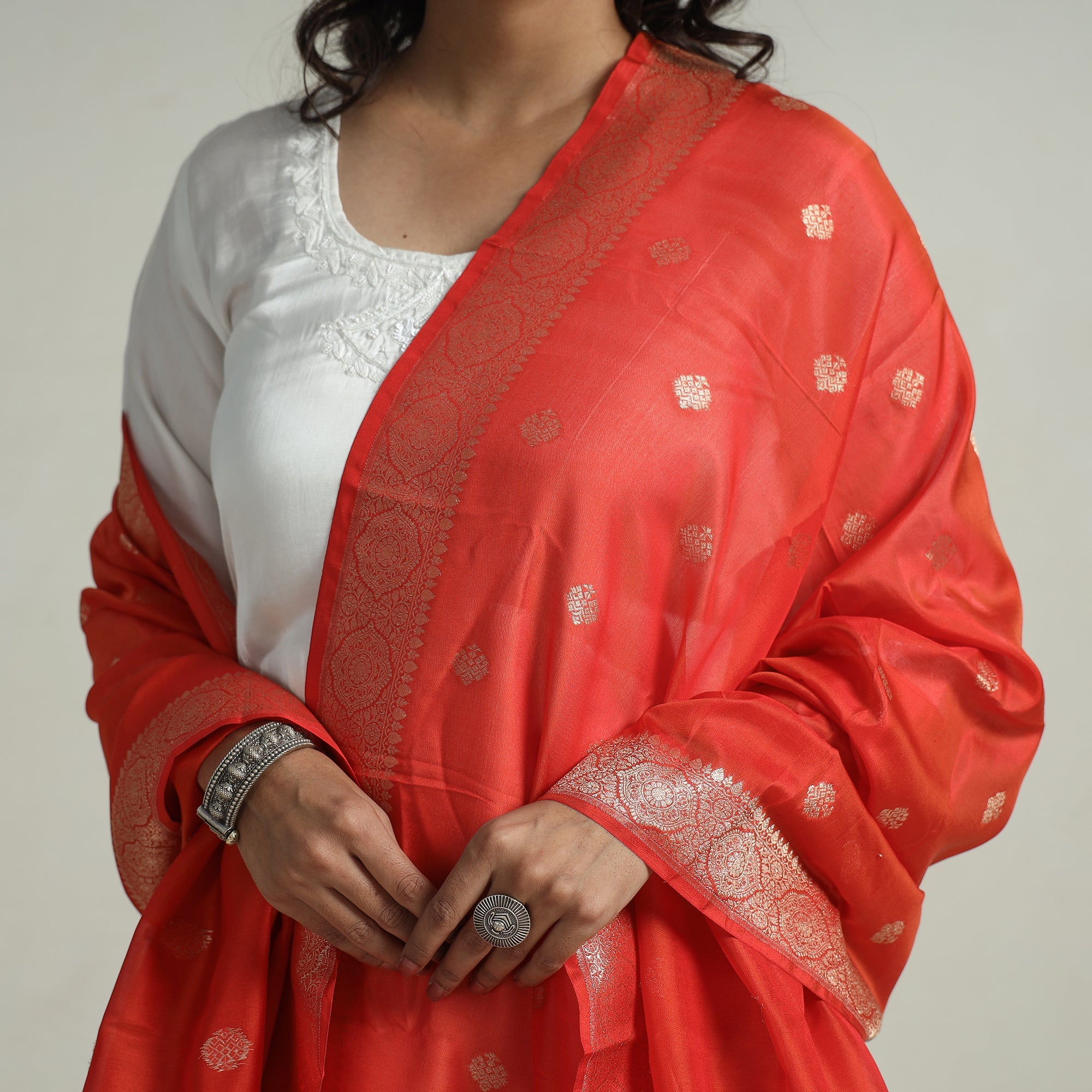 BANARASI BY MAQBUL HASAN Red - Banarasi Handloom Katan Silk Zari Buti Dupatta with Tassels 62 - view 3