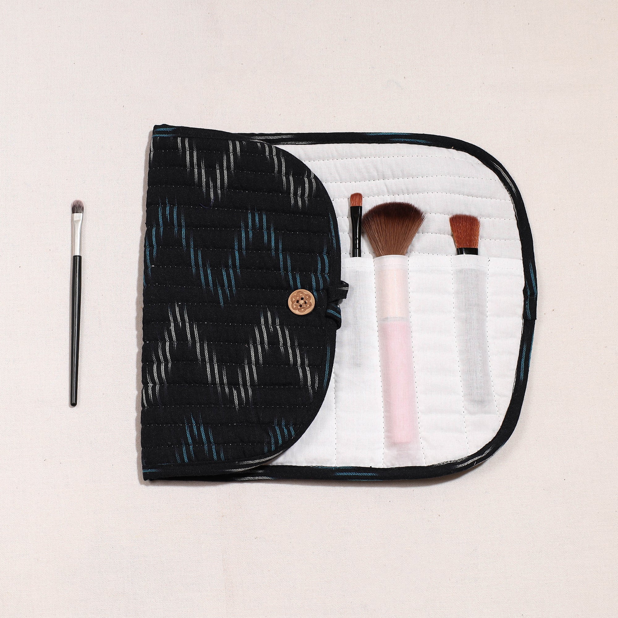 NOORI BAZAR Black - Ikat Fabric Multipurpose Segmented Make-up Brush Wrap Pouch/Case