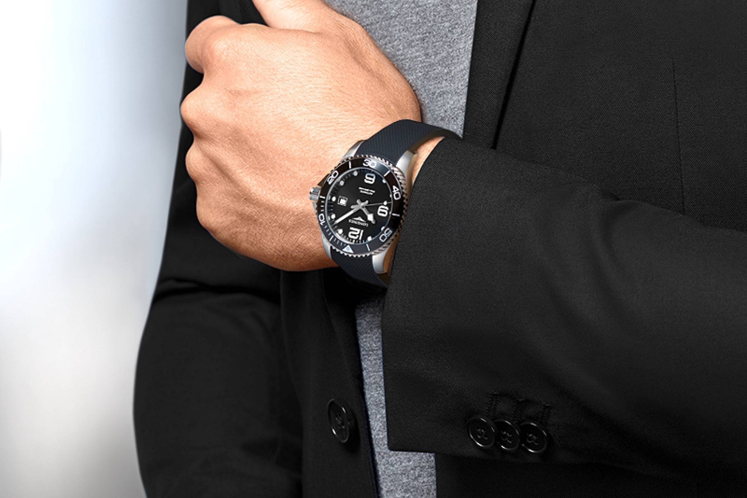 Longines Hydroconquest Black dial Men 43mm - view 2