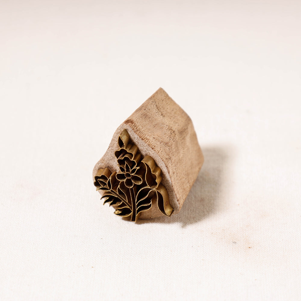 ITOKRI CRAFTS INITIATIVE Hand-Carved Rohida Wood Brass Block (1 in)