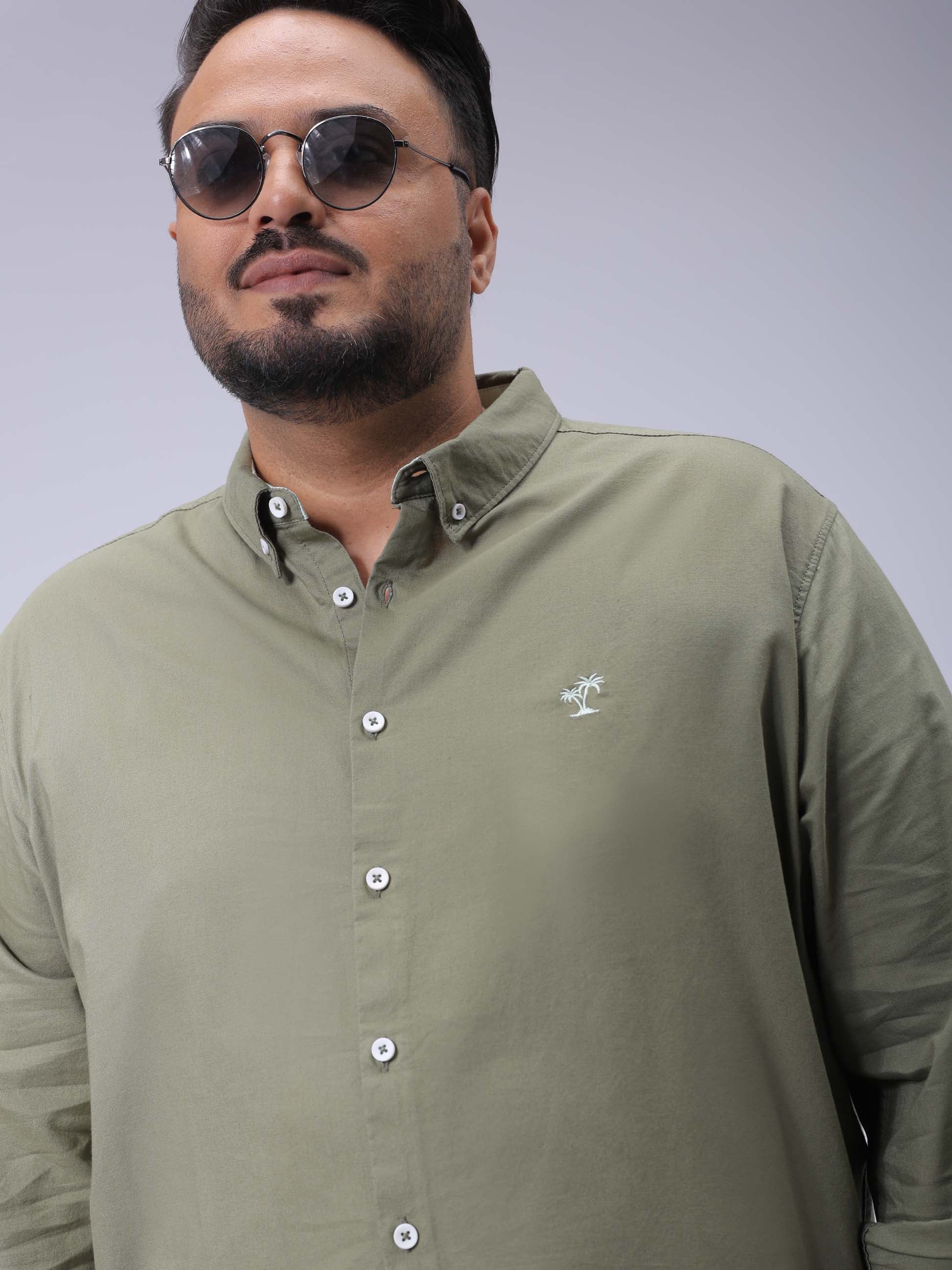 HARDSODA Men's Plus Size Green Regular Fit Solid Casual Shirt