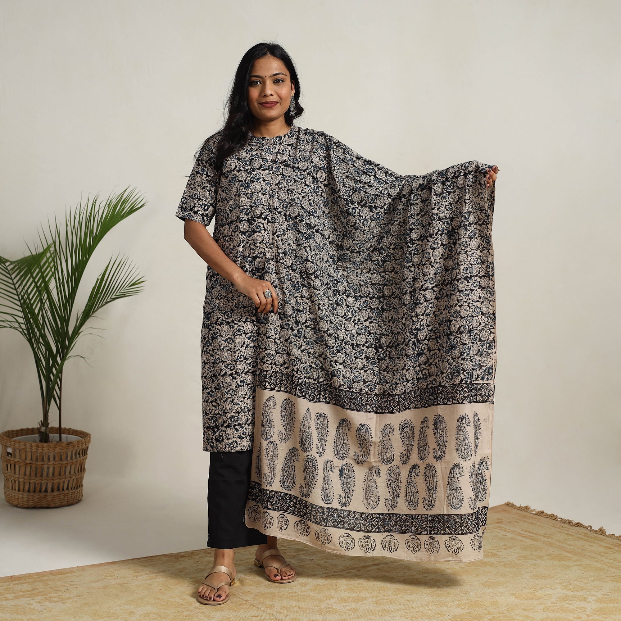 ITOKRI CASUALS Black - Block Printed Cotton Kalamkari Kurta Set 03 - view 2