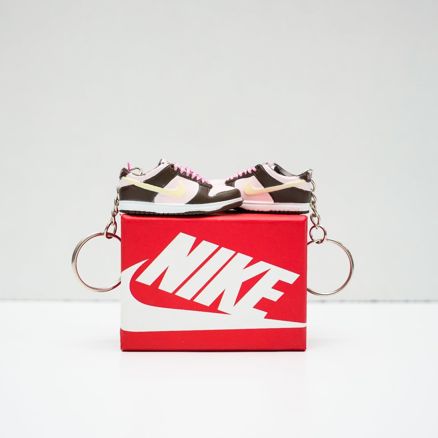 Kicks Machine 3D Sneaker Keychain With Box - Dunk Low Stussy