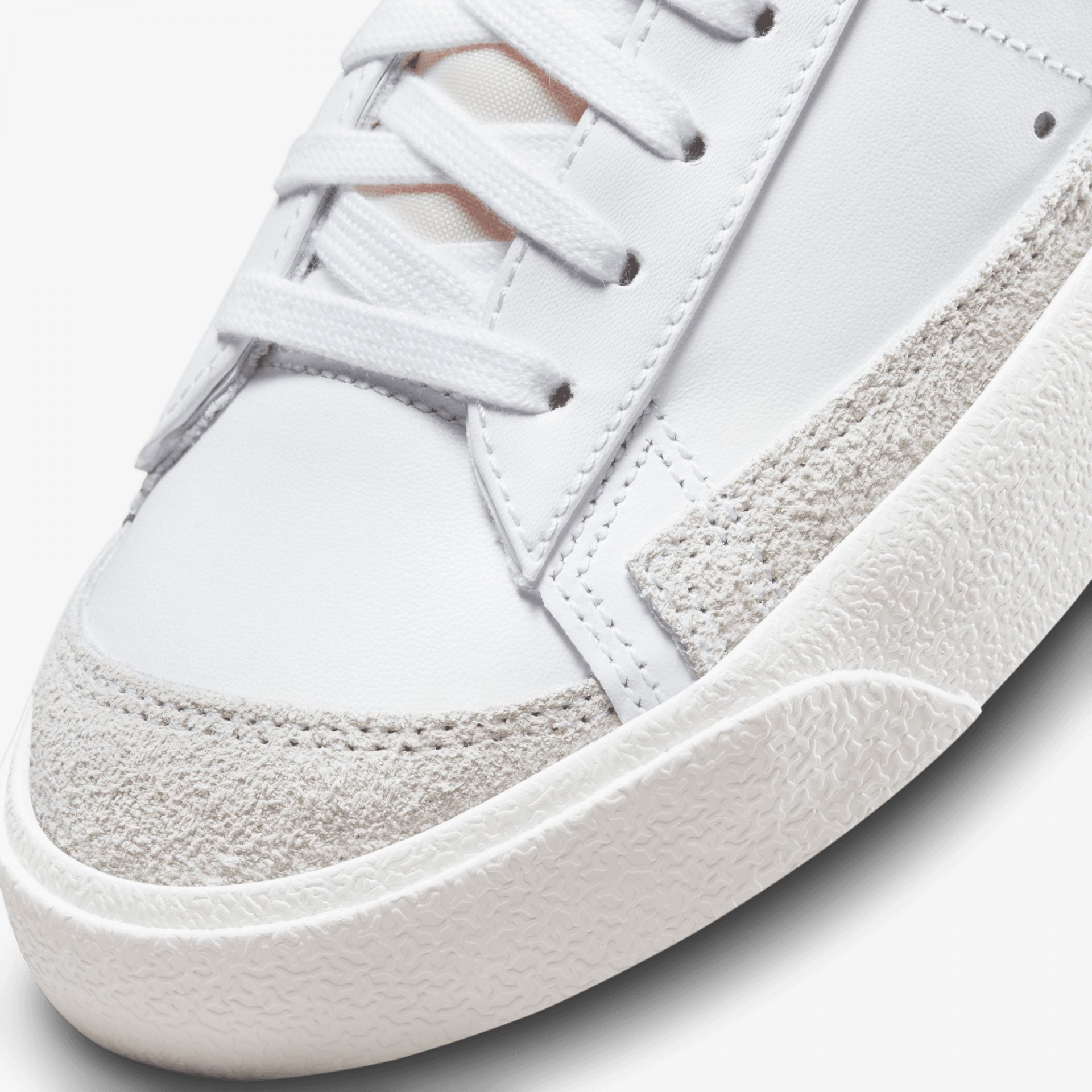 Nike | BLAZER LOW 77 { WHITE/GREEN - view 3