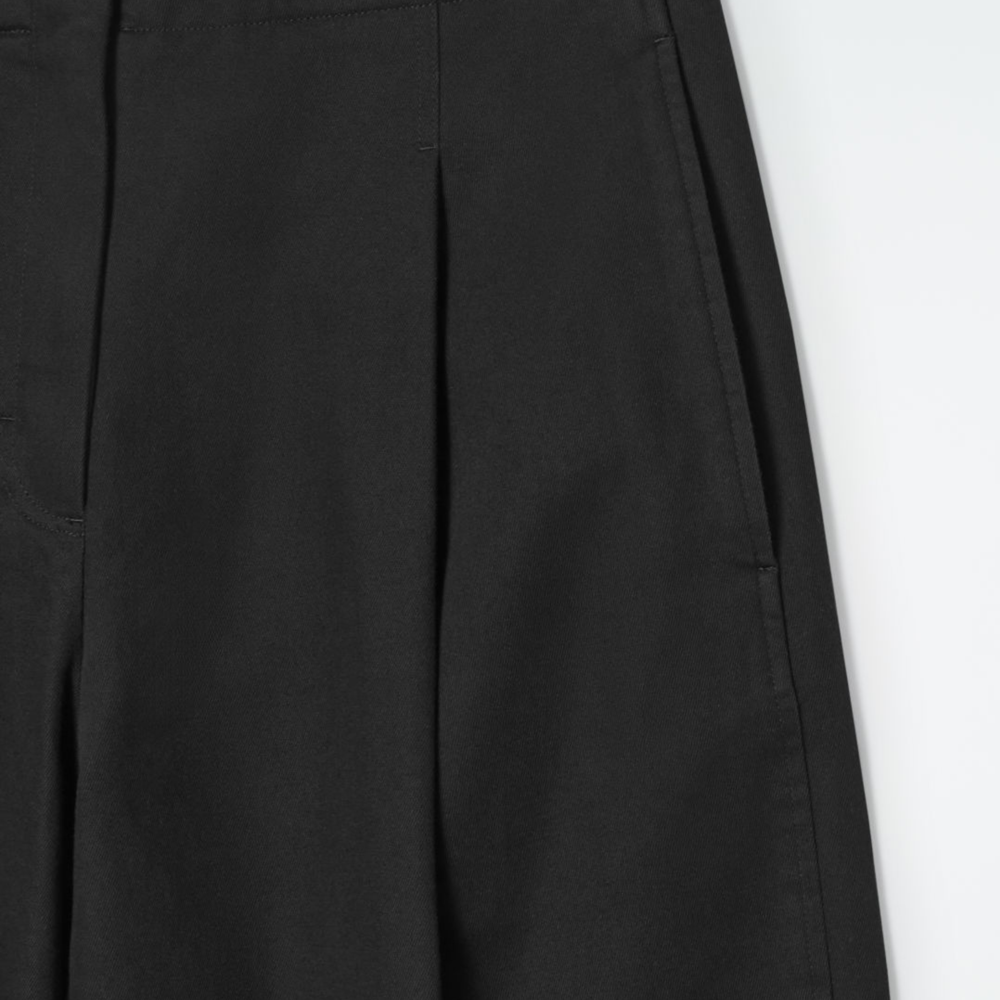 Cos Pleated Barrel-Leg Chinos – Black - view 2