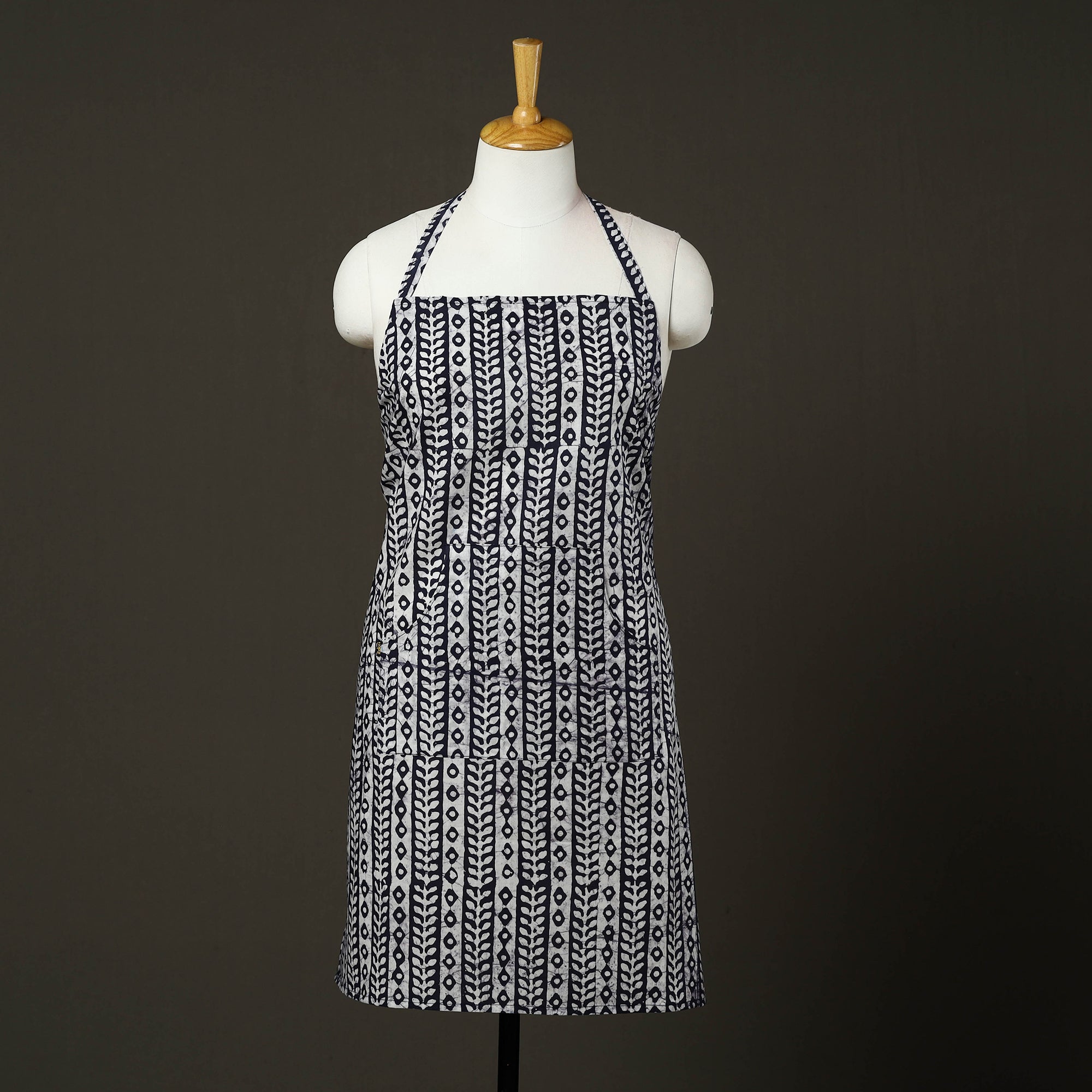 JALPARI Blue - Hand Batik Print Cotton Apron with Pocket 64
