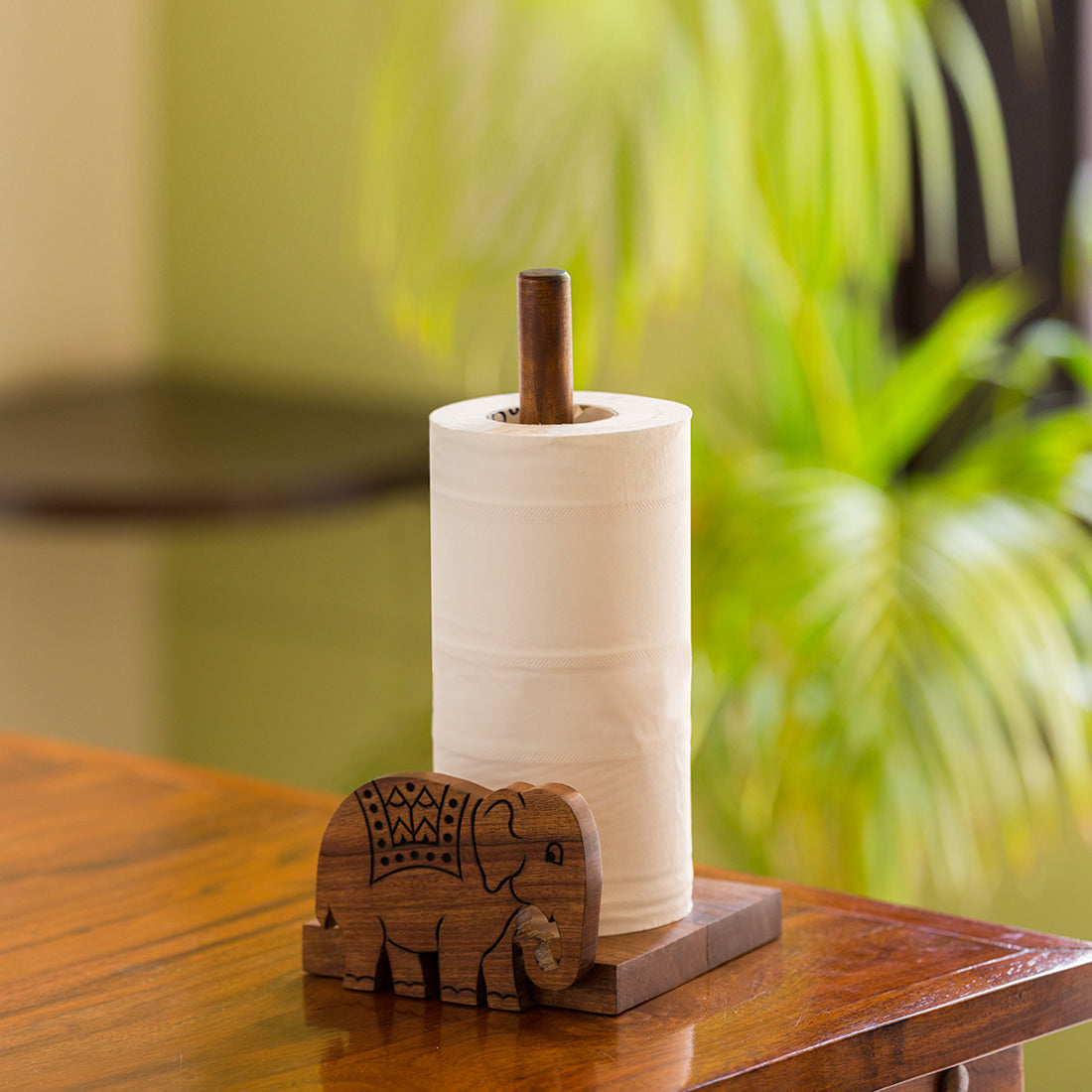 EXCLUSIVELANE 'The Elephant Warriors' Hand Carved Kitchen Tissue Roll Holder In Sheesham Wood (2 Rolls)