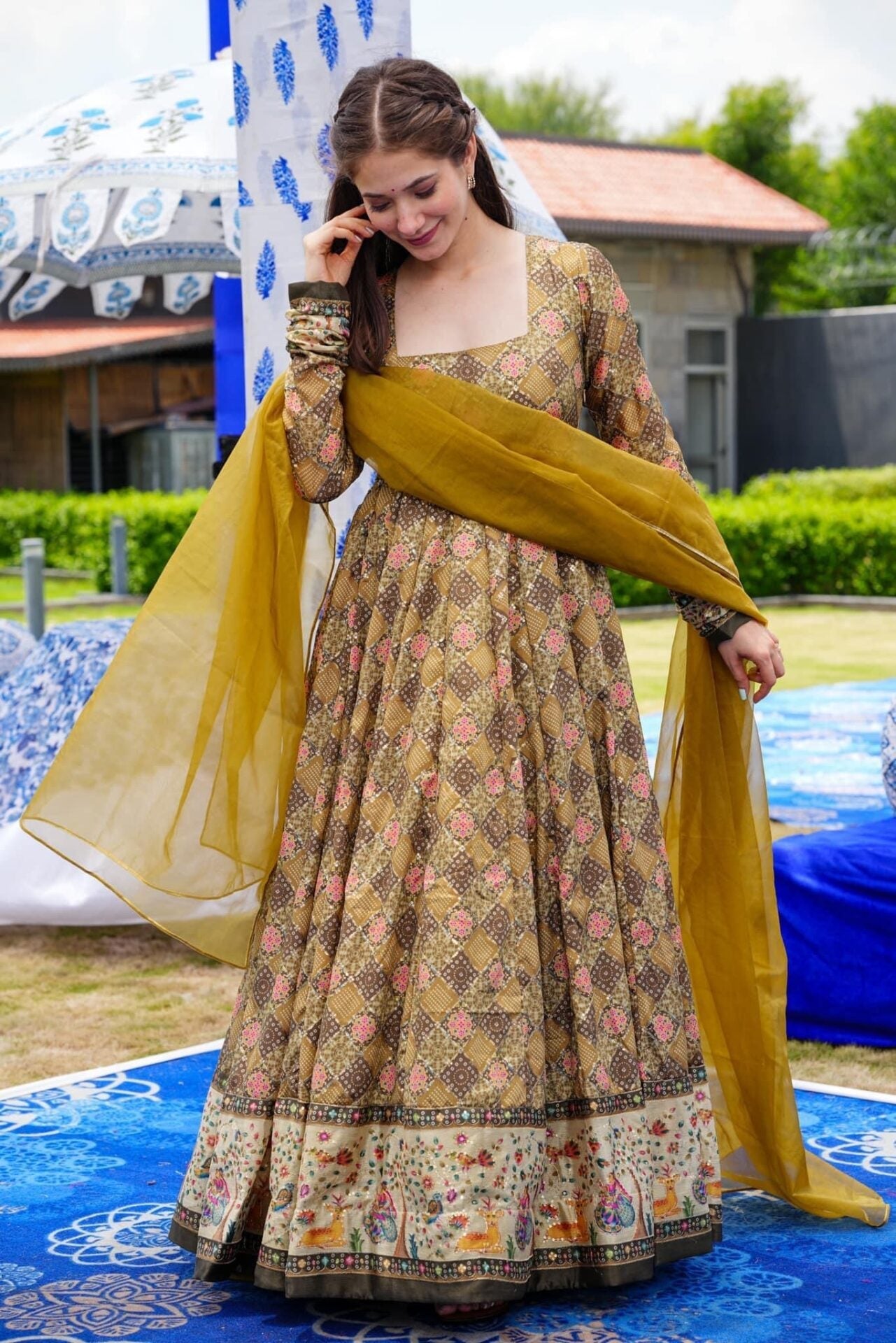 Idaho-o Devika embroidered heavy maxi set