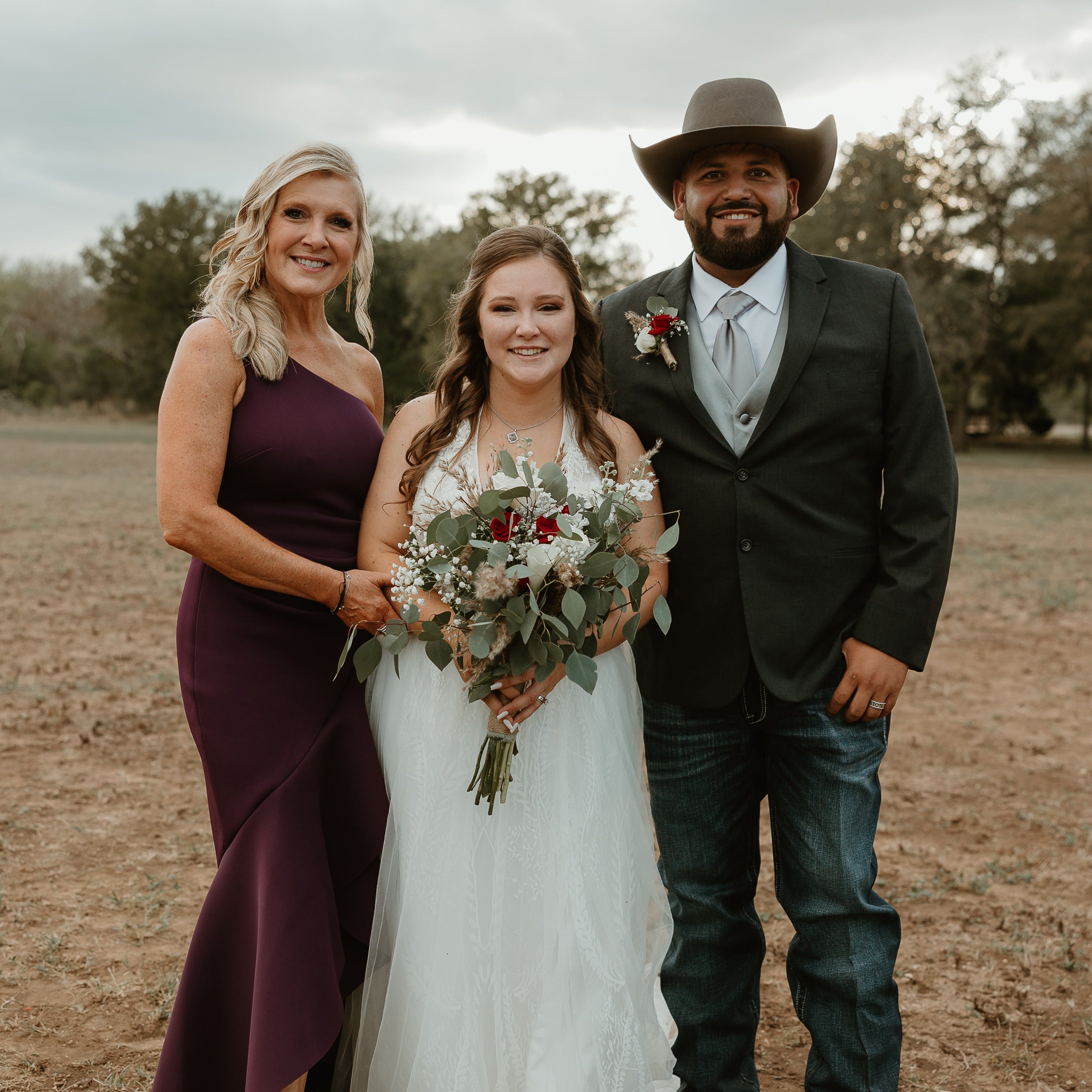fiftyflowers.com Country Crimson and White Rural Wedding - view 3
