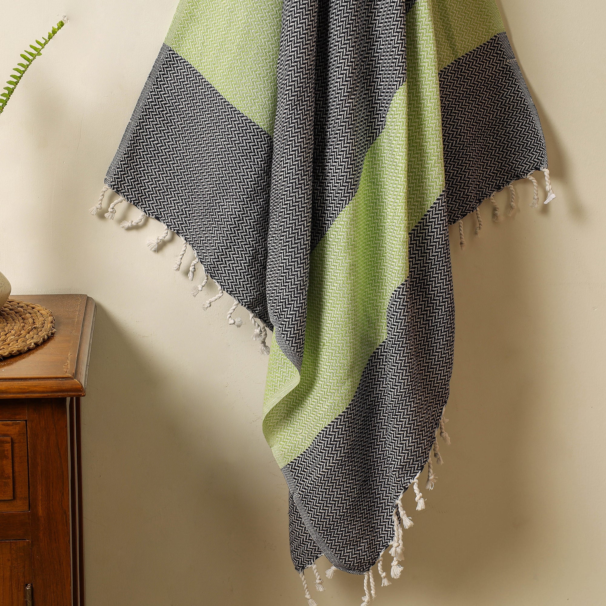 HANDLOOM VIRASAT Black - Handloom Cotton Towel with Tassels from Bijnor by Nizam - view 2
