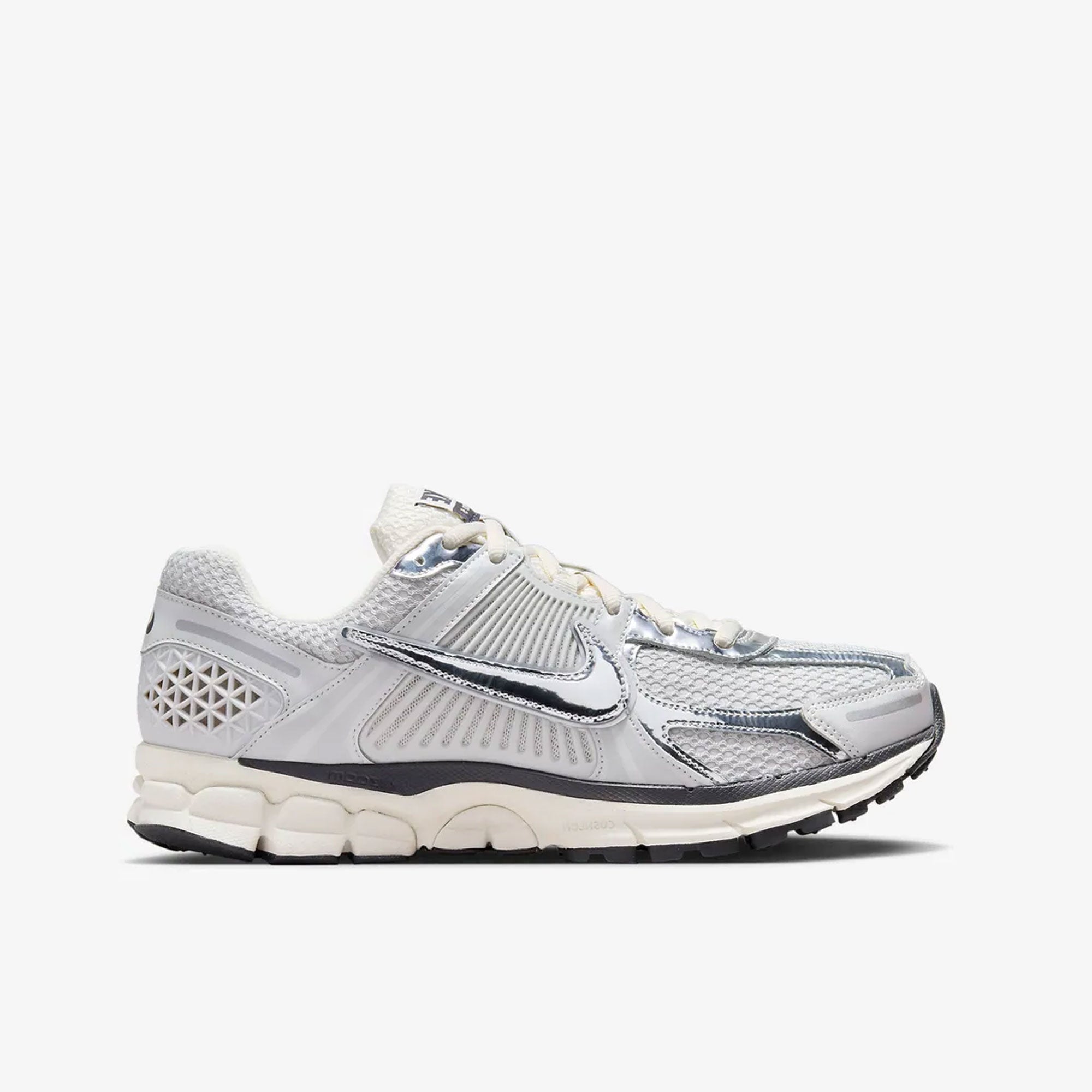 Nike | ZOOM VOMERO 5 { PHOTON DUST/CHROME-GRIDIRON-SAIL