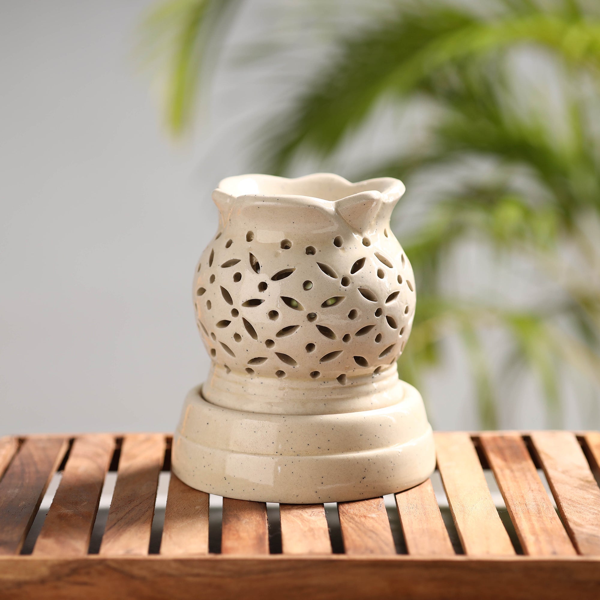 ITOKRI CRAFTS INITIATIVE Handcrafted Ceramic Electrical Aroma Diffuser (6 inches) - view 2