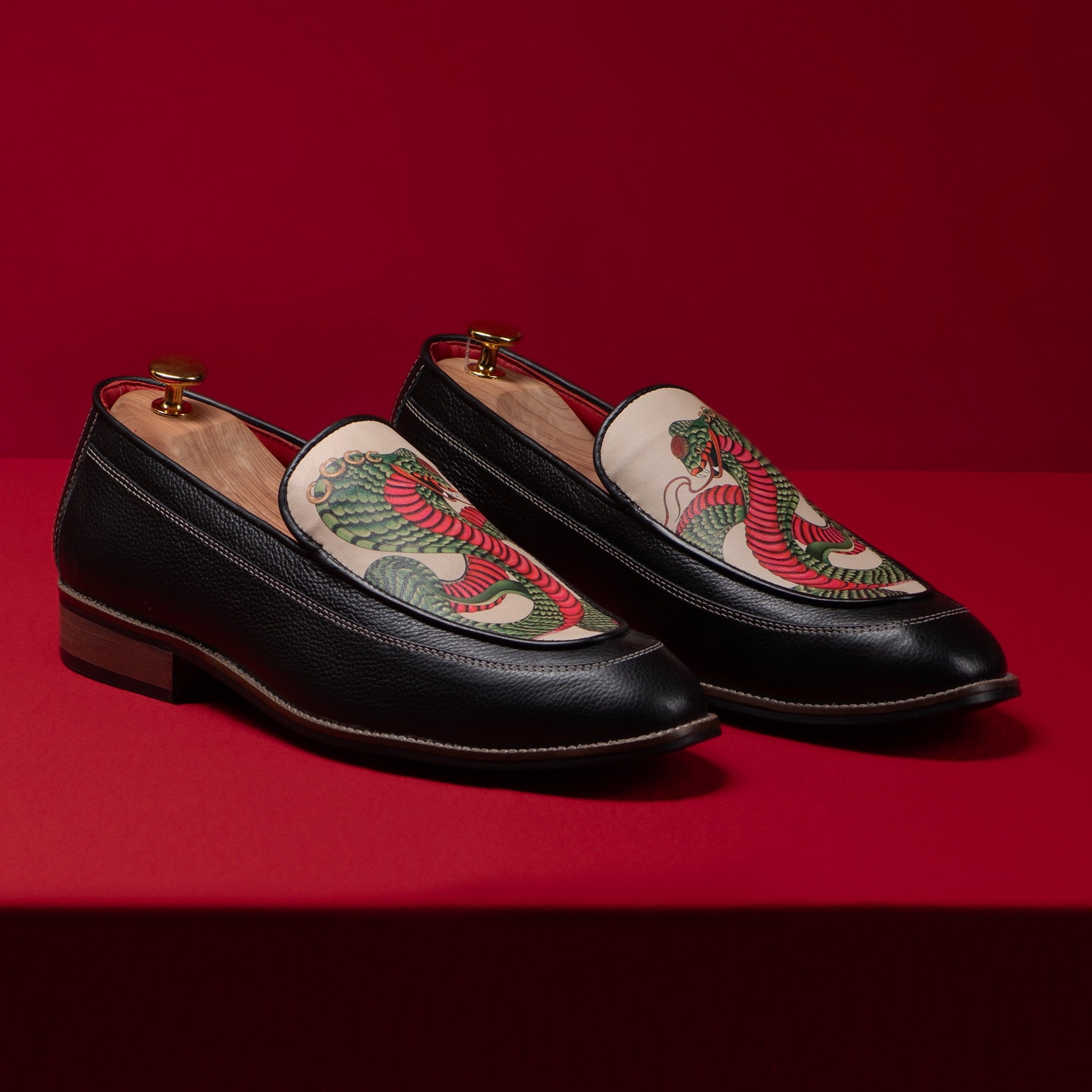 Banjaaran Studio नाग (Naag) – The Mystical Serpent Loafers Men