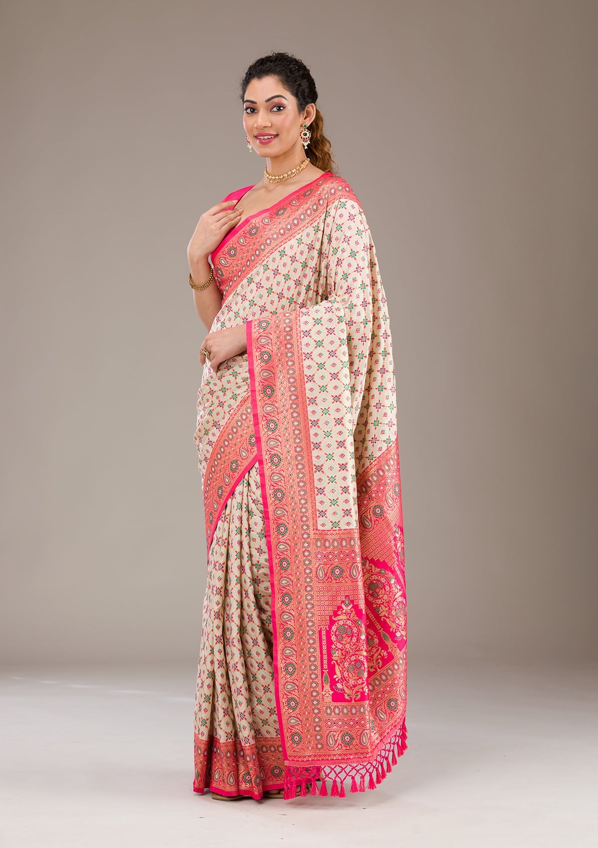 Koskii White Zariwork Banarasi Silk Saree – Women's - view 4