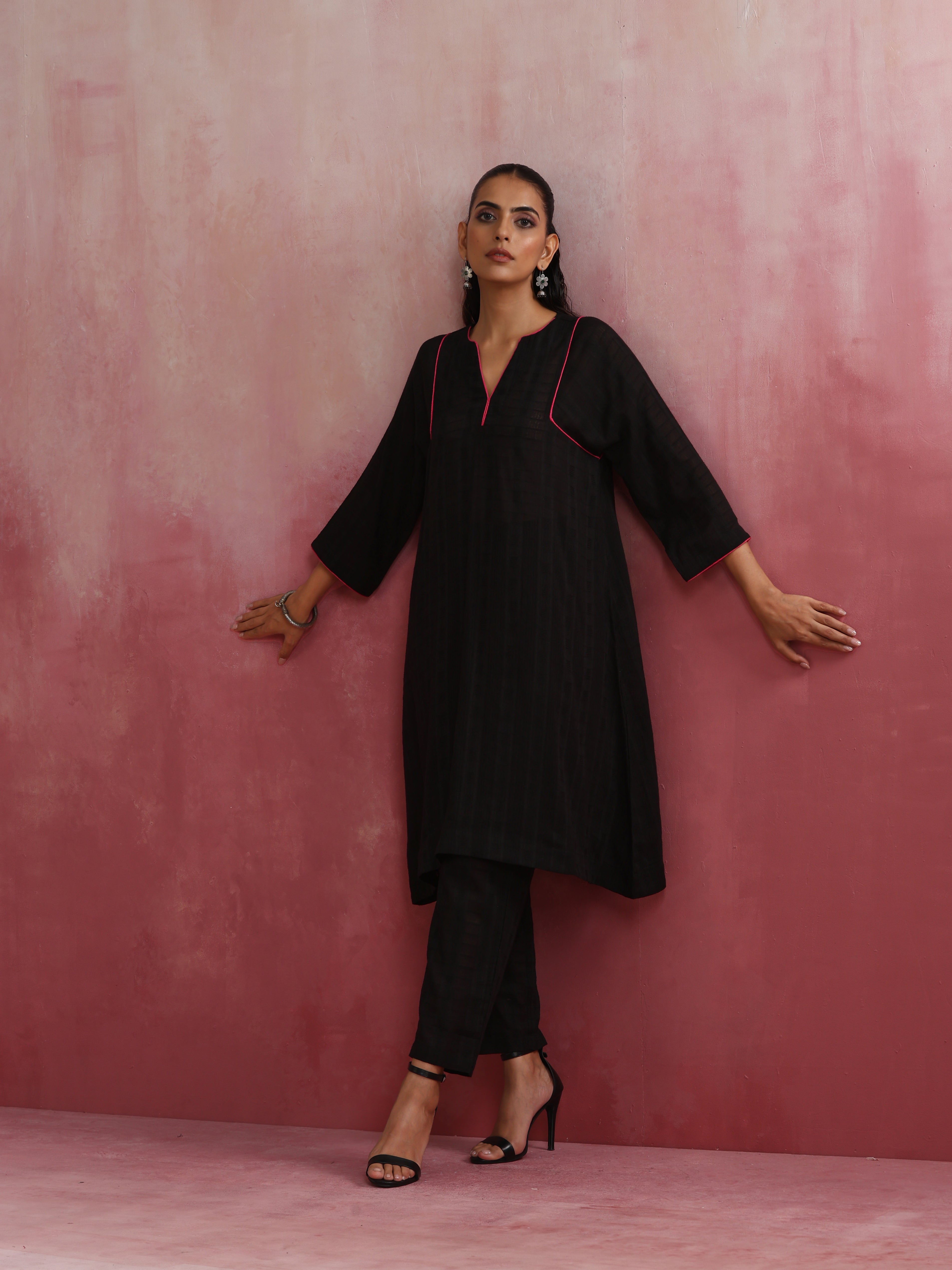 trueBrowns Black Cotton Dobby Kurta Co-ord set - view 2