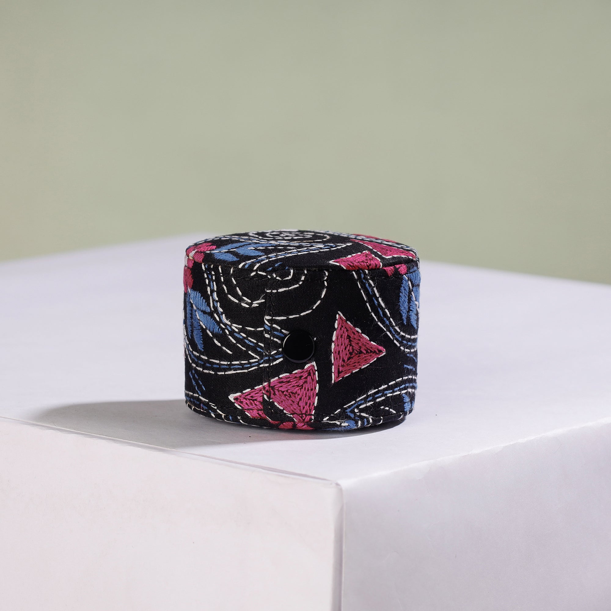 ASALKAAR Bengal Kantha Work Handcrafted Bangle Box (Small)