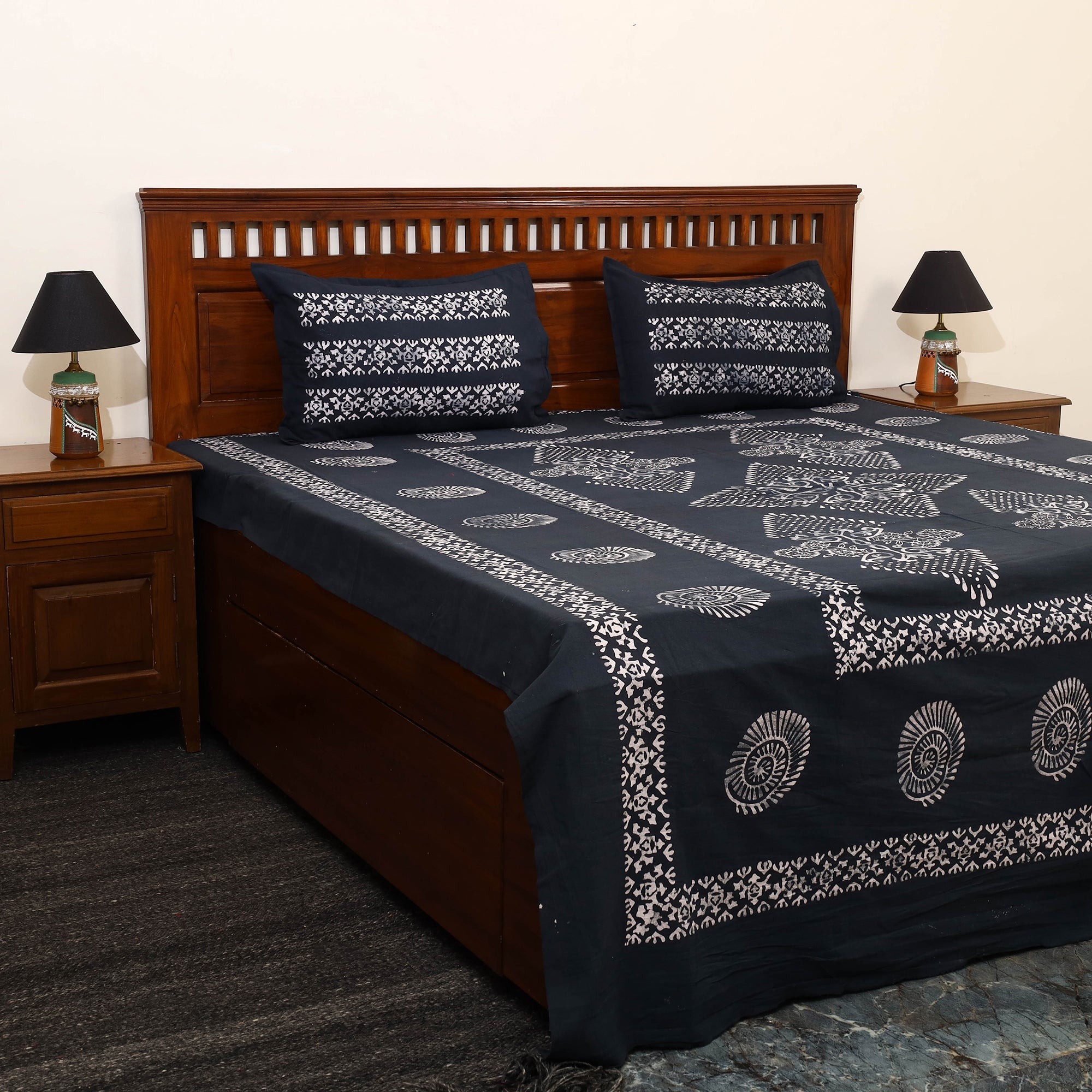 BATIK BY MD. SHARIFF Black - Cotton Double Hand Batik Print Bed Sheet Set 02