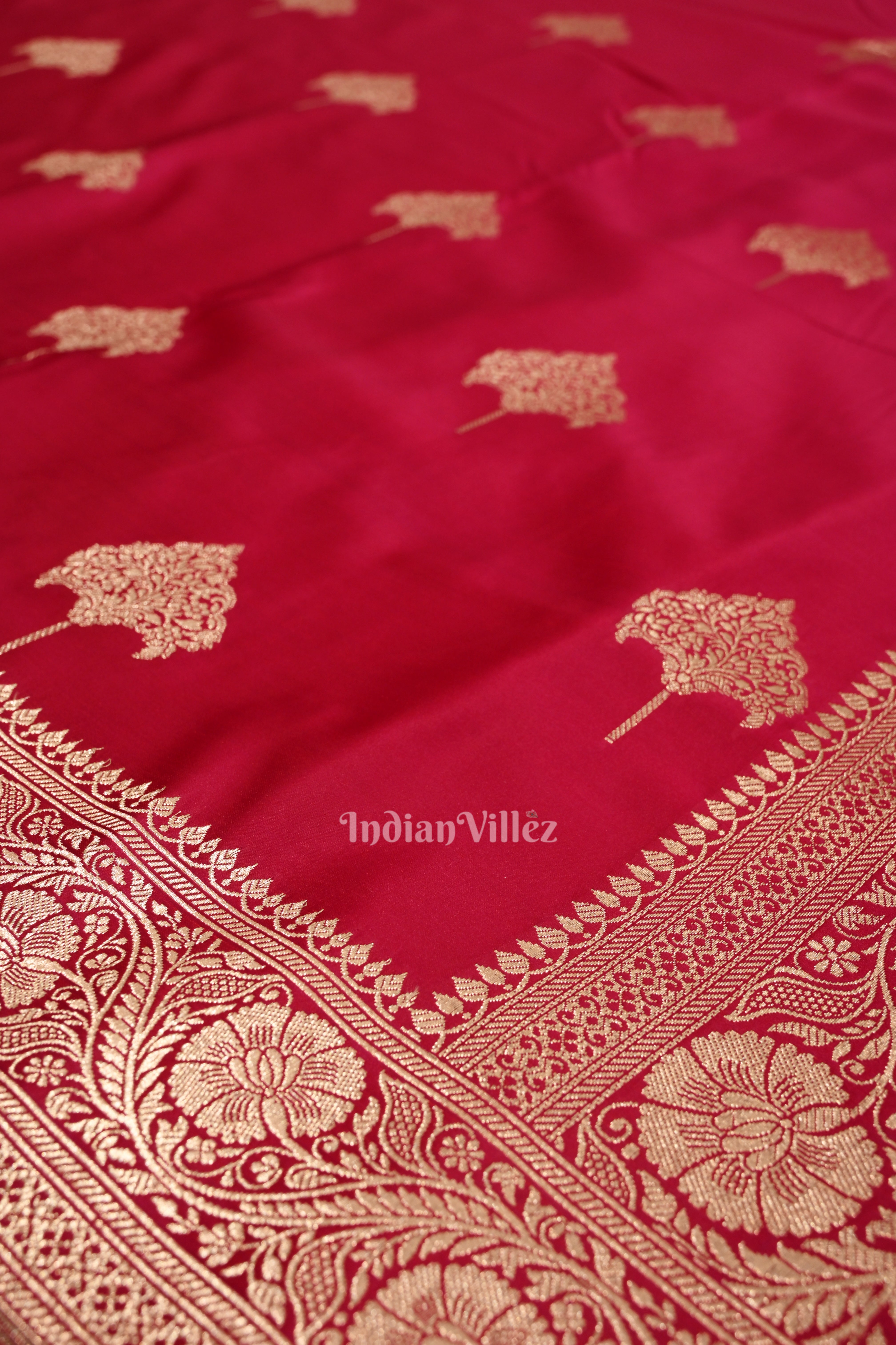 IndianVillèz Latest Gergeous Bridal Rani Pink Soft Pure Mashru Satin Silk Banarasi Saree - view 4