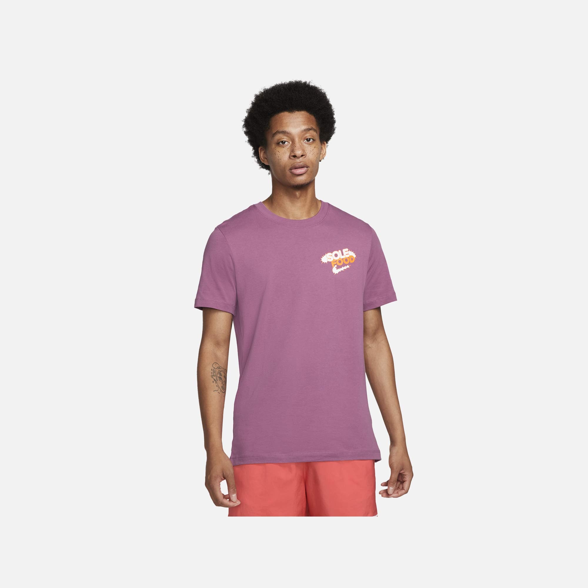 Nike | NSW T-SHIRT { LIGHT BORDEAUX
