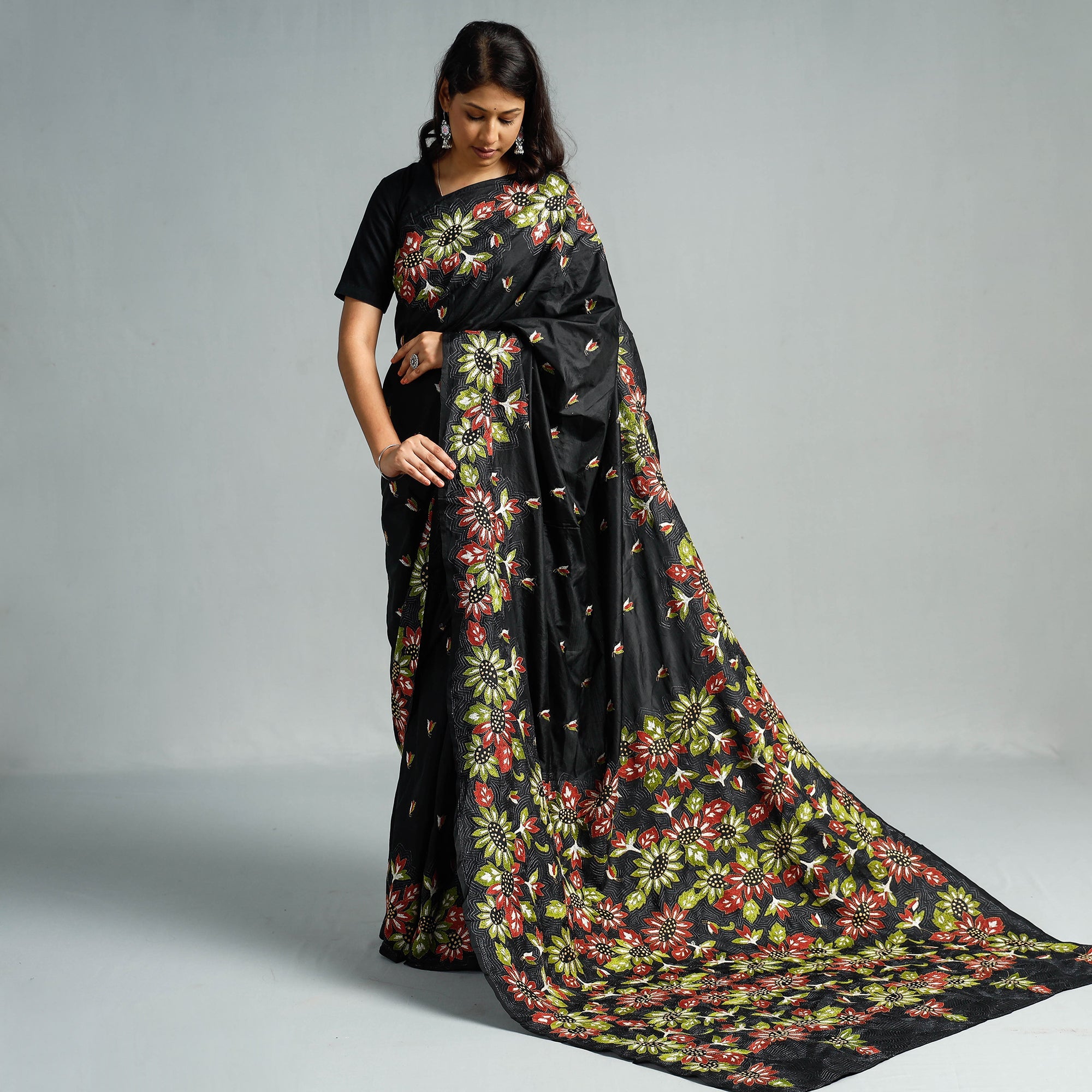 KHUSHBASH - HAPPY LOOM OF EAST Black - Bengal Kantha Embroidery Bangalore Silk Handloom Saree - view 2