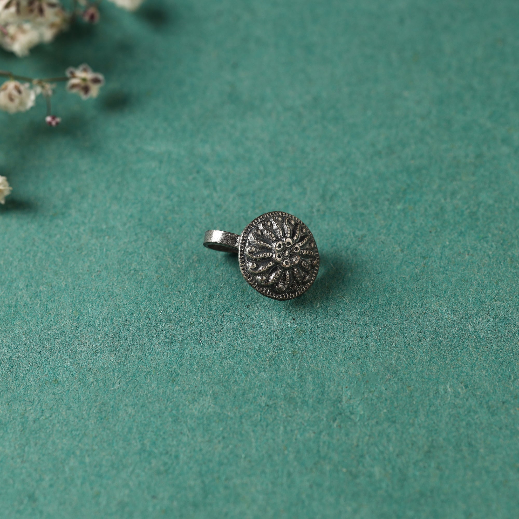 HAVELI CHRONICLES Antique Padma Sterling Silver Nosepin