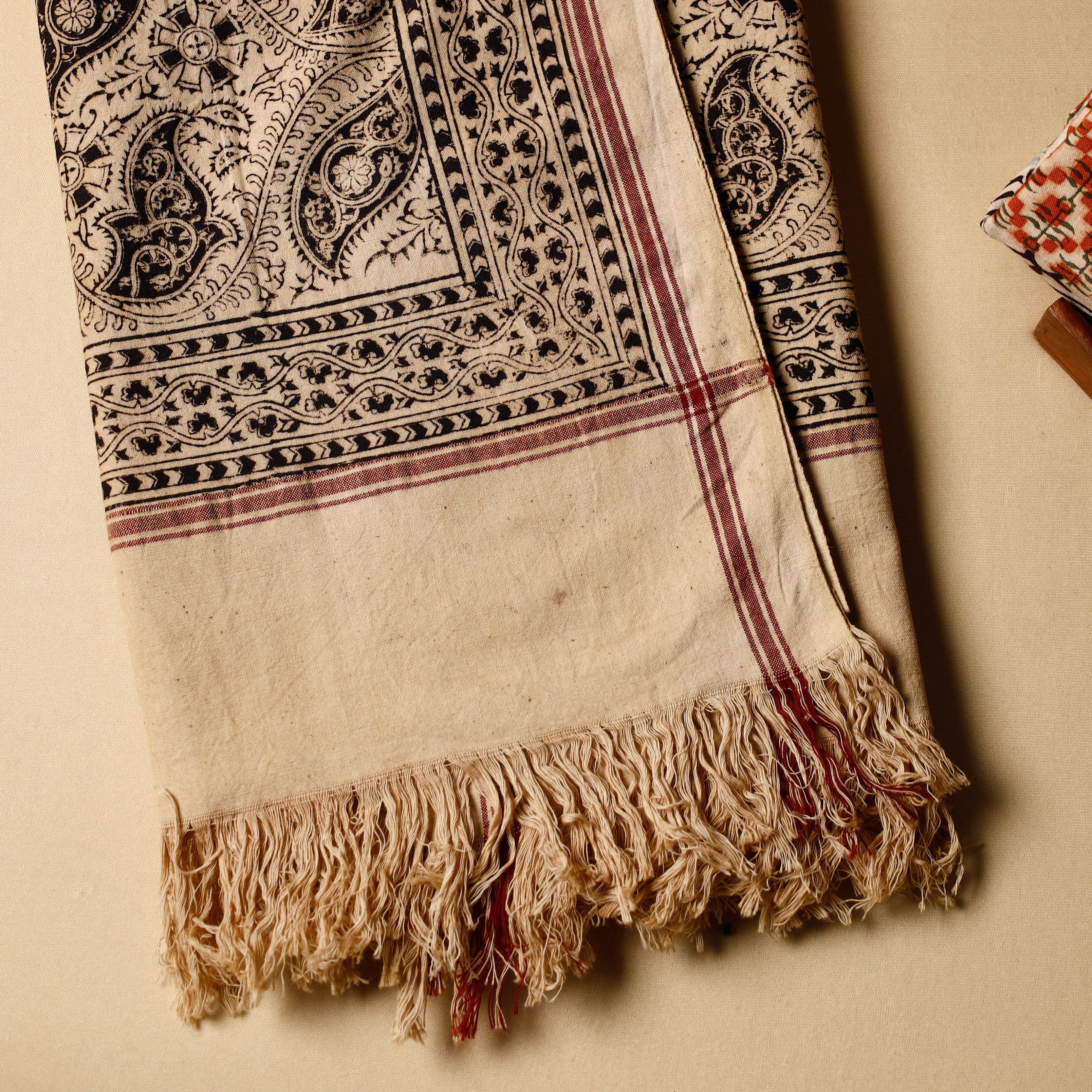 PITCHUKA SRINIVAS KALAMKARI PEDANA Beige - Pedana Kalamkari Block Printed Handloom Cotton Towel - view 3