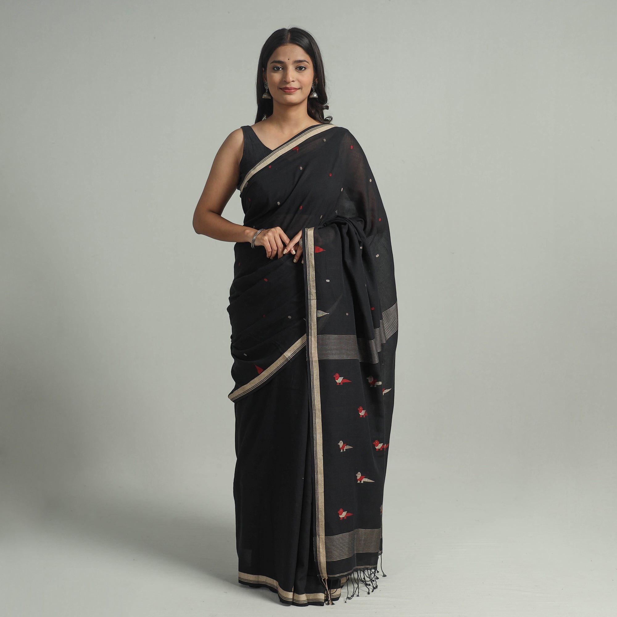 SASHA Black - Handloom Cotton Phulia Jamdani Saree with Tassels 03
