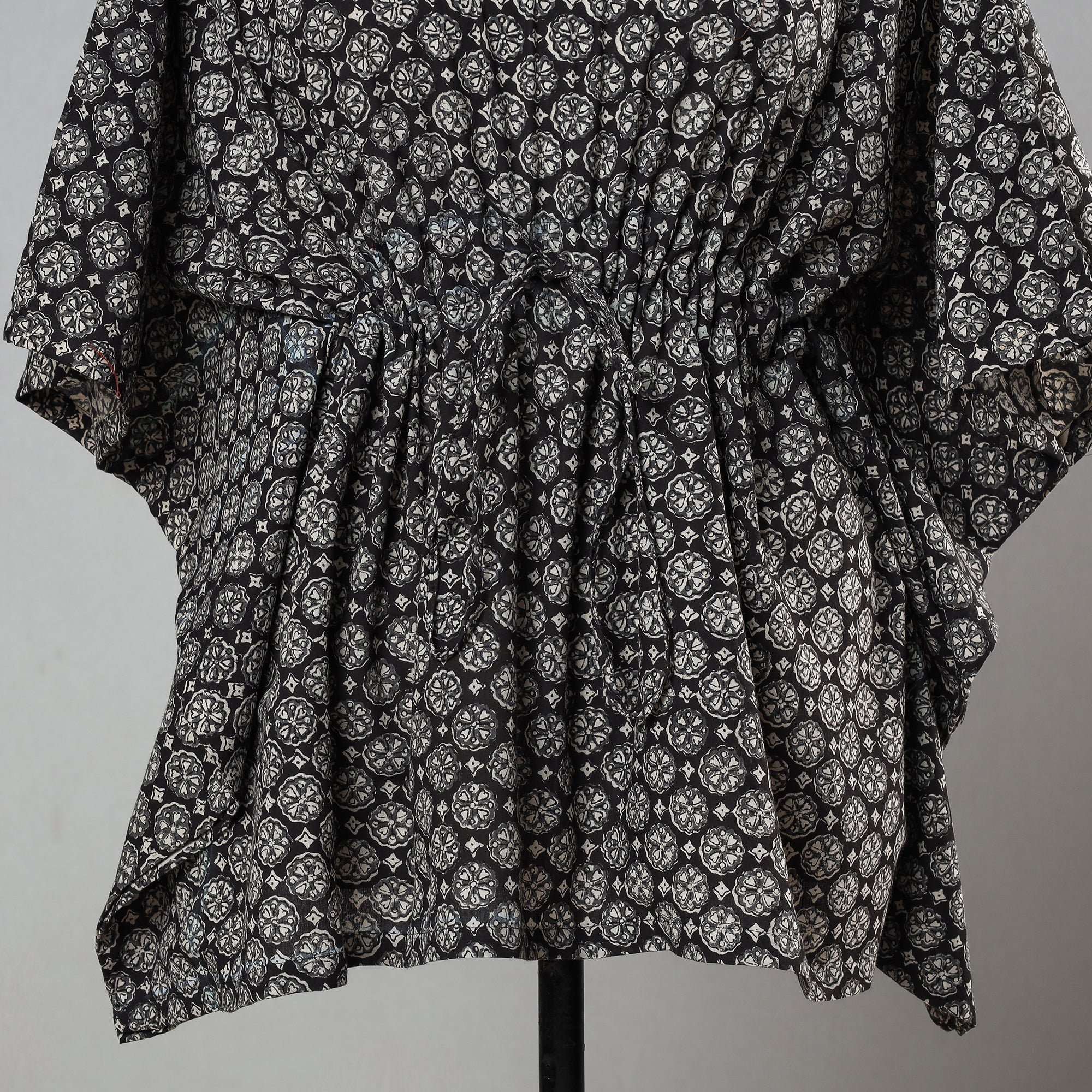ITOKRI CASUALS Black - Bagru Block Printed Cotton Kaftan with Tie-Up Waist (Short) - view 3